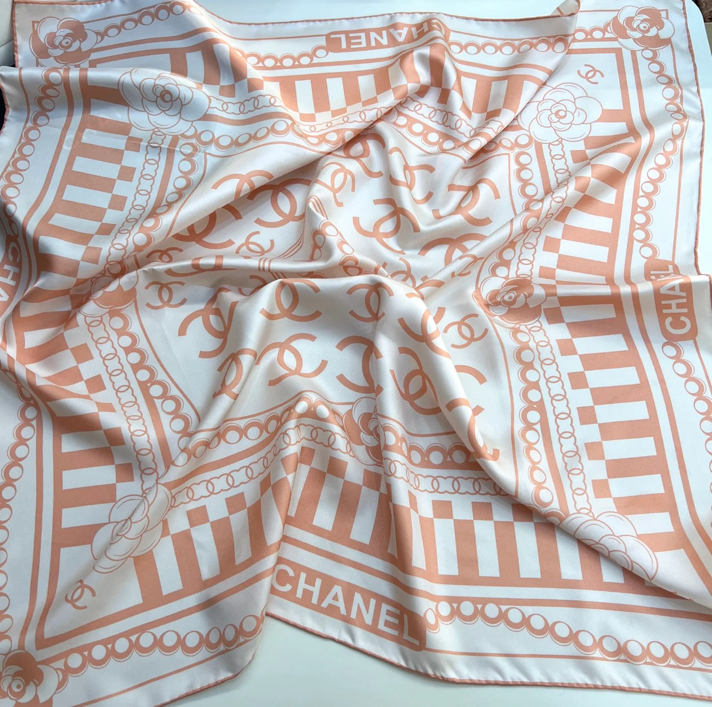 Платки Chanel 5021504
