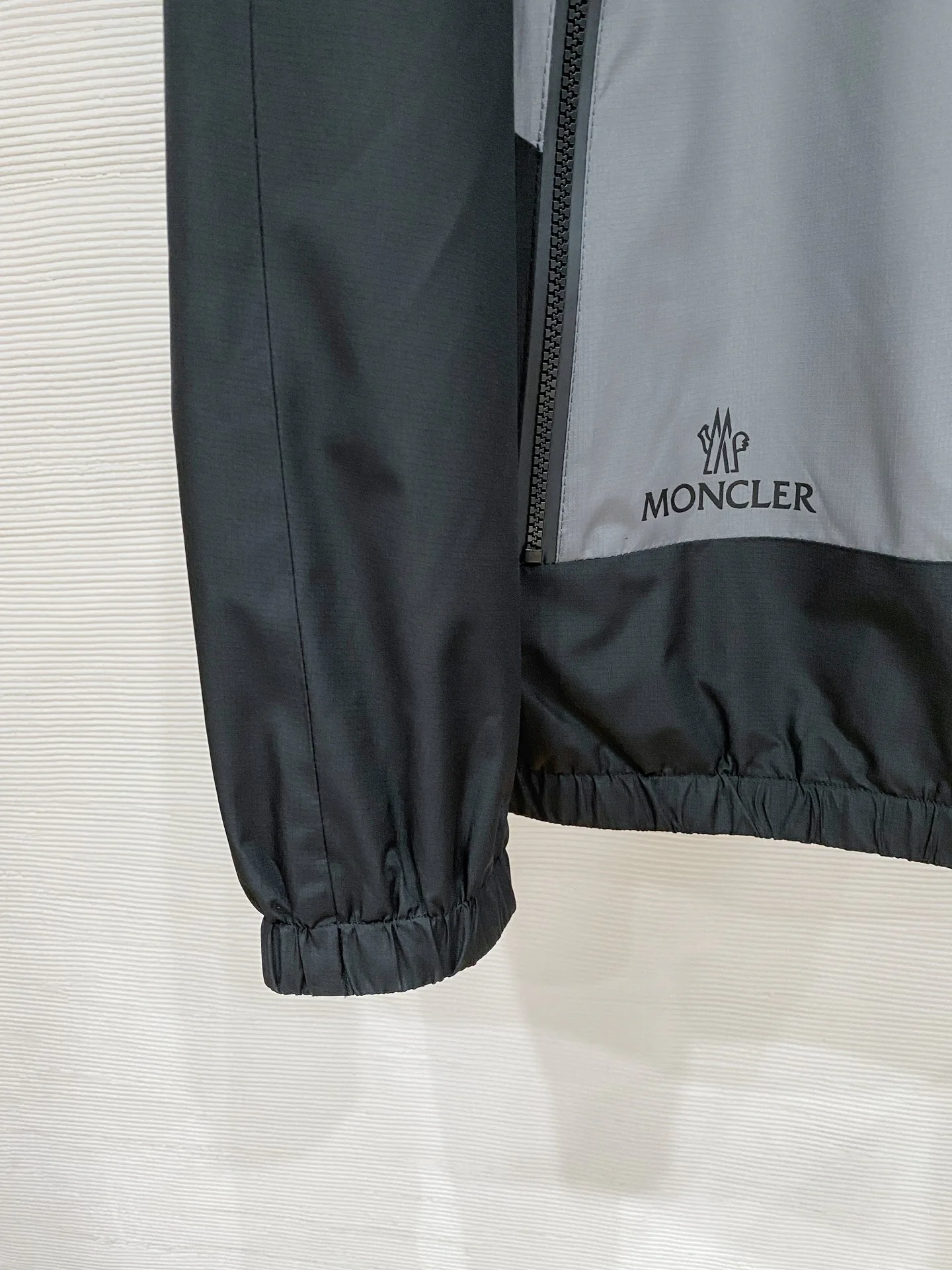 Куртки И Пуховики Мужские Moncler 11584616