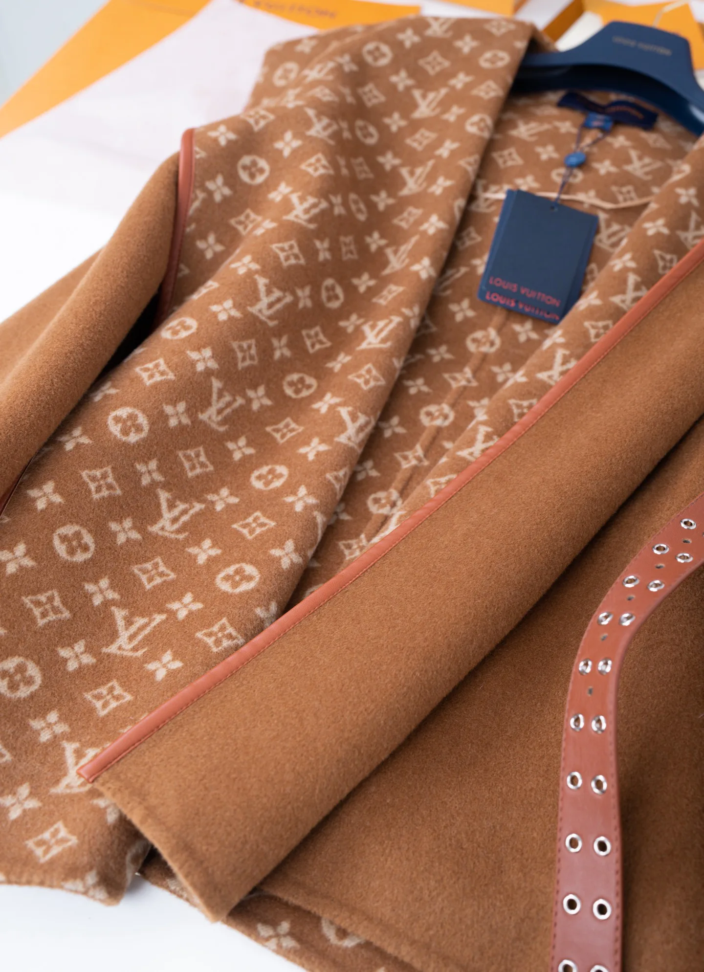 Пальто Женские Louis Vuitton 569978
