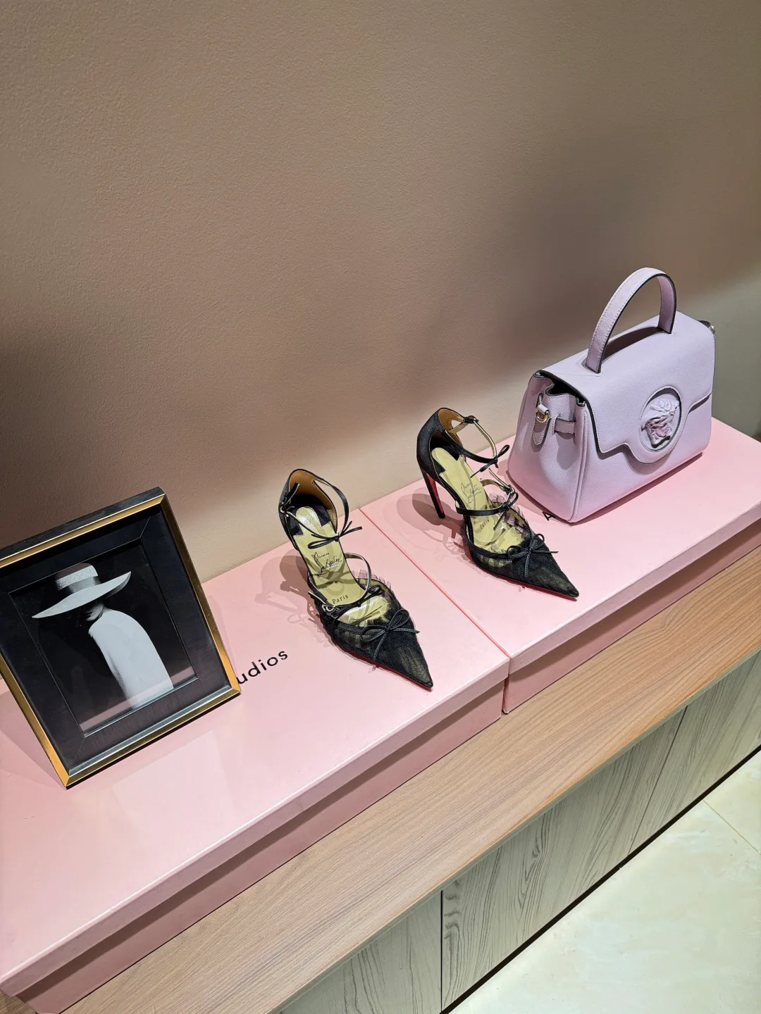 Туфли Женские Christian Louboutin 4743785