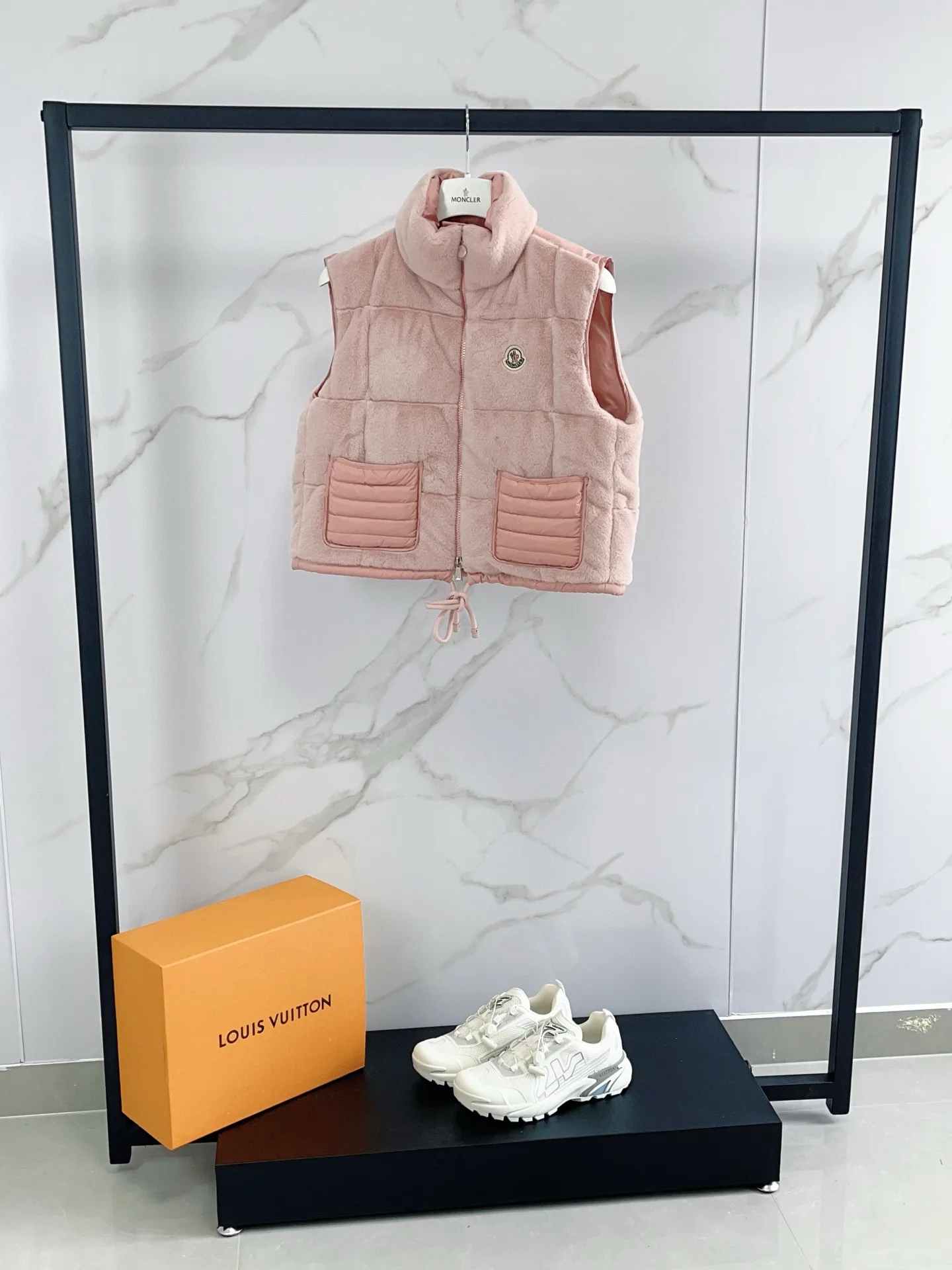 Жилеты Женские Moncler 794726