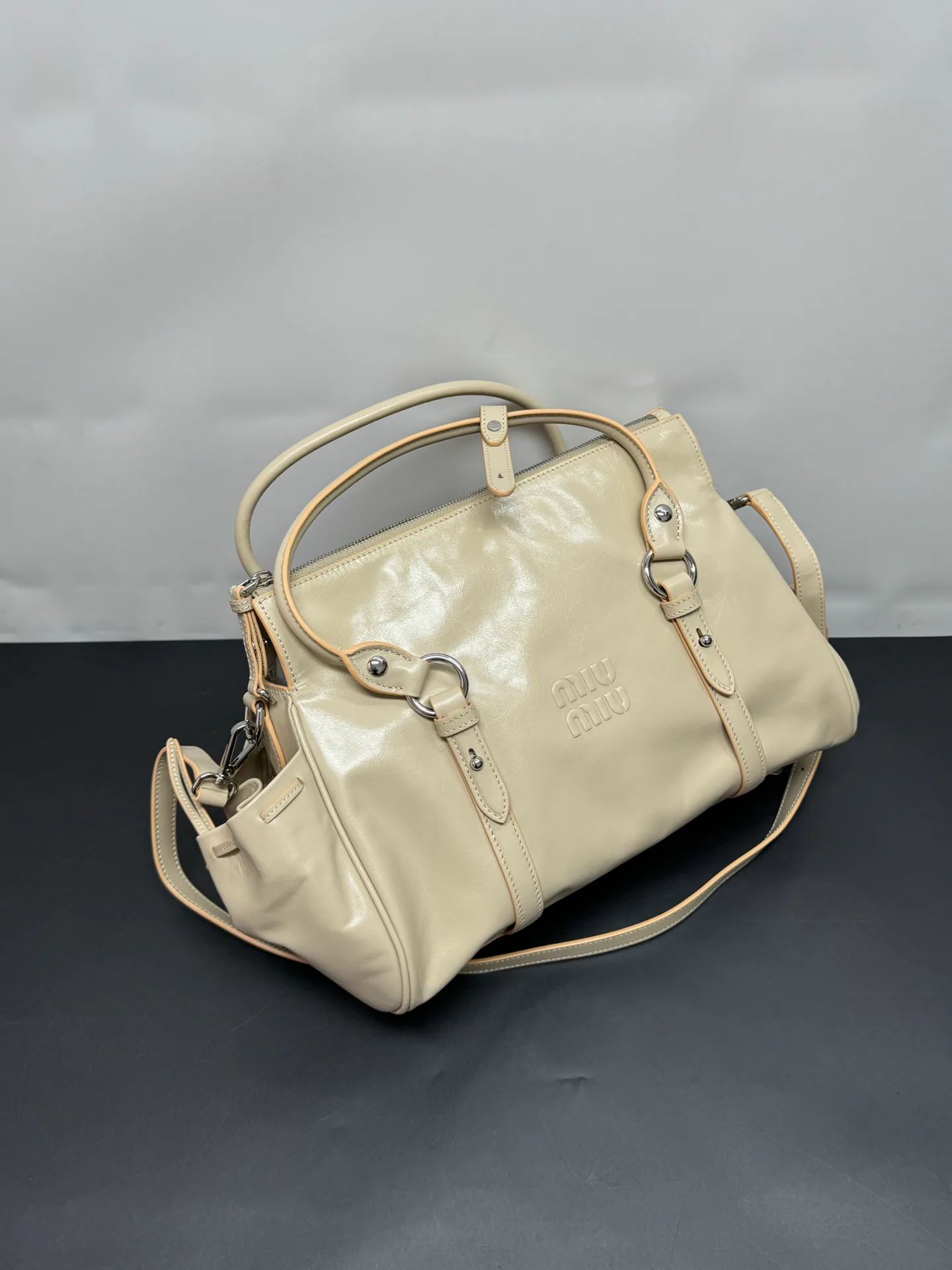 Классические Сумки Женские Miu Miu 18221851