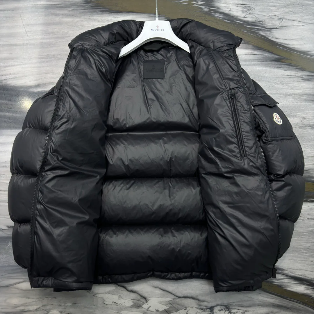Куртки И Пуховики Мужские Moncler 17927103
