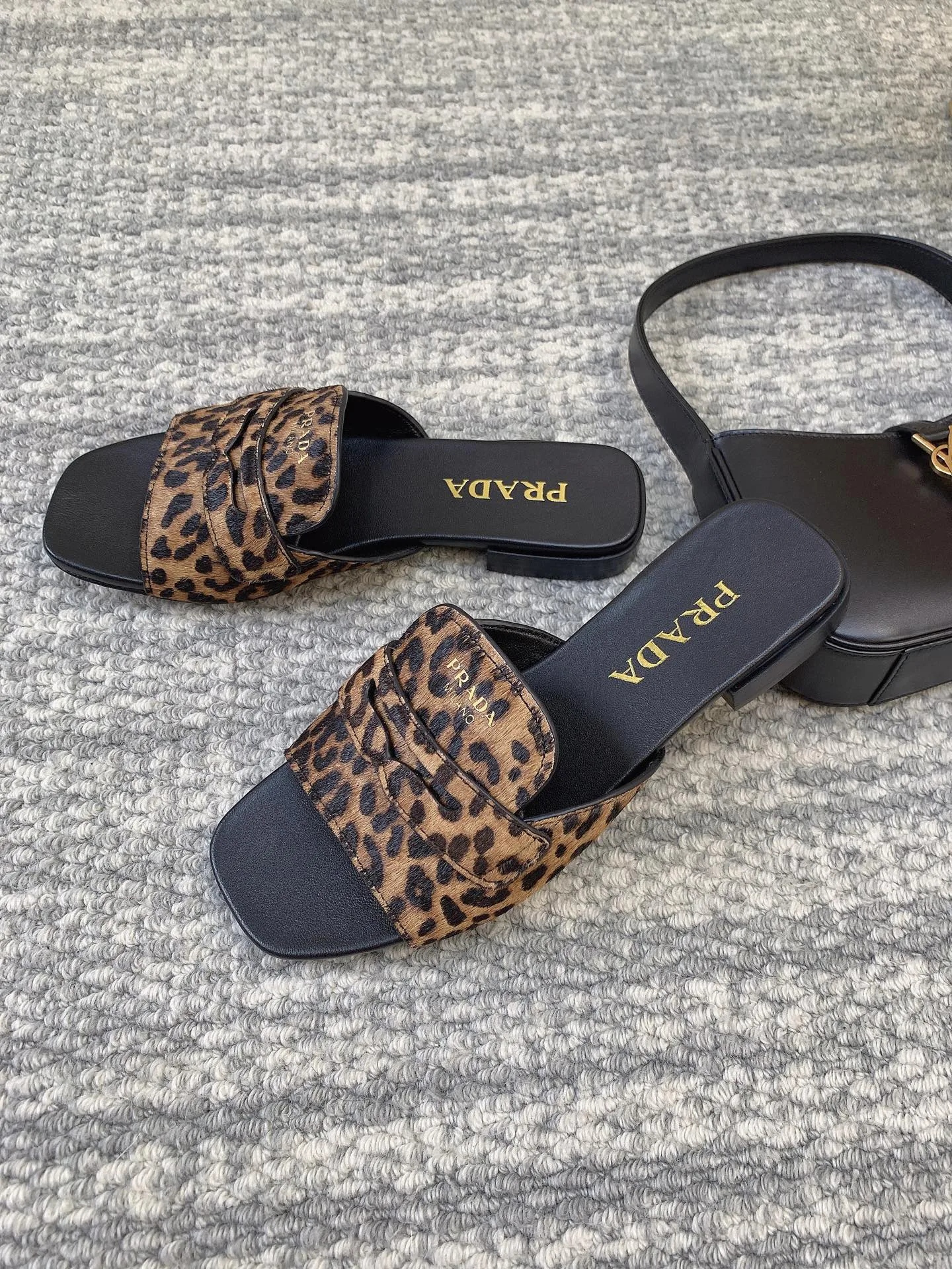 Босоножки Женские Prada 13229109