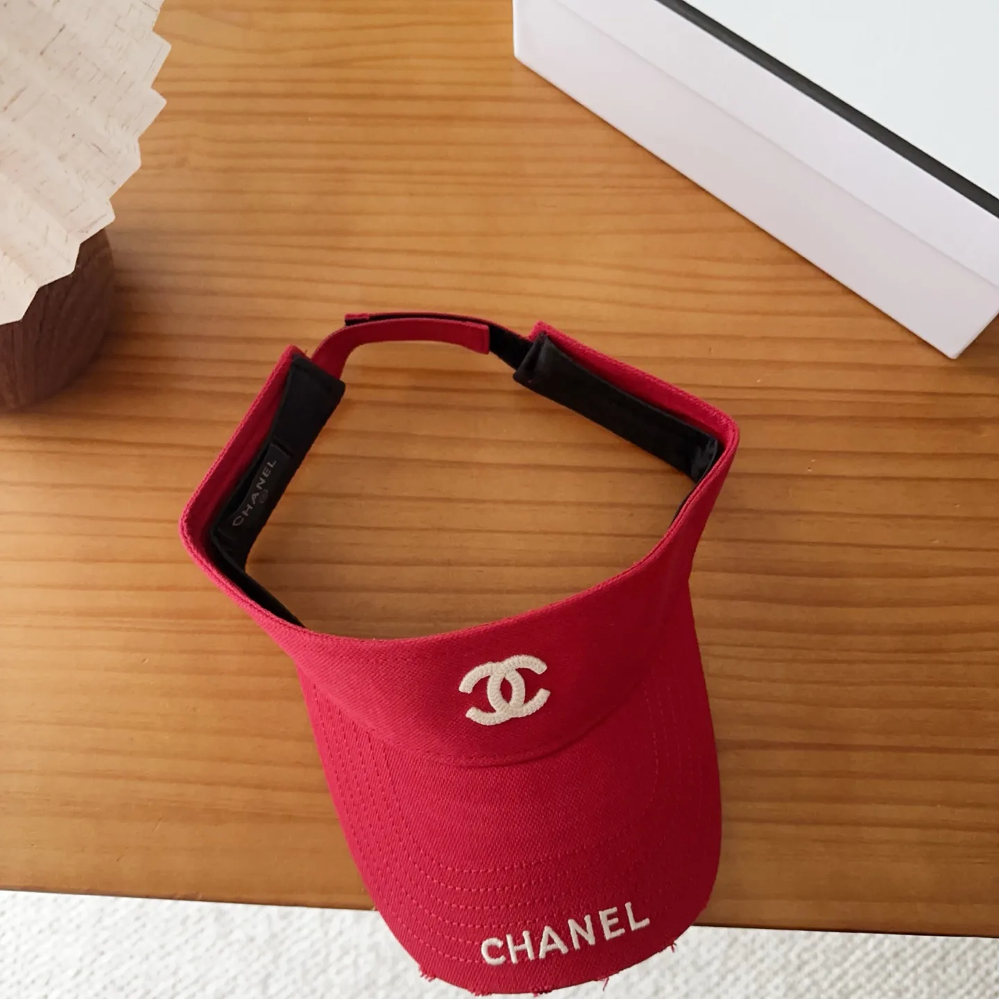 Головные Уборы Chanel 17467559