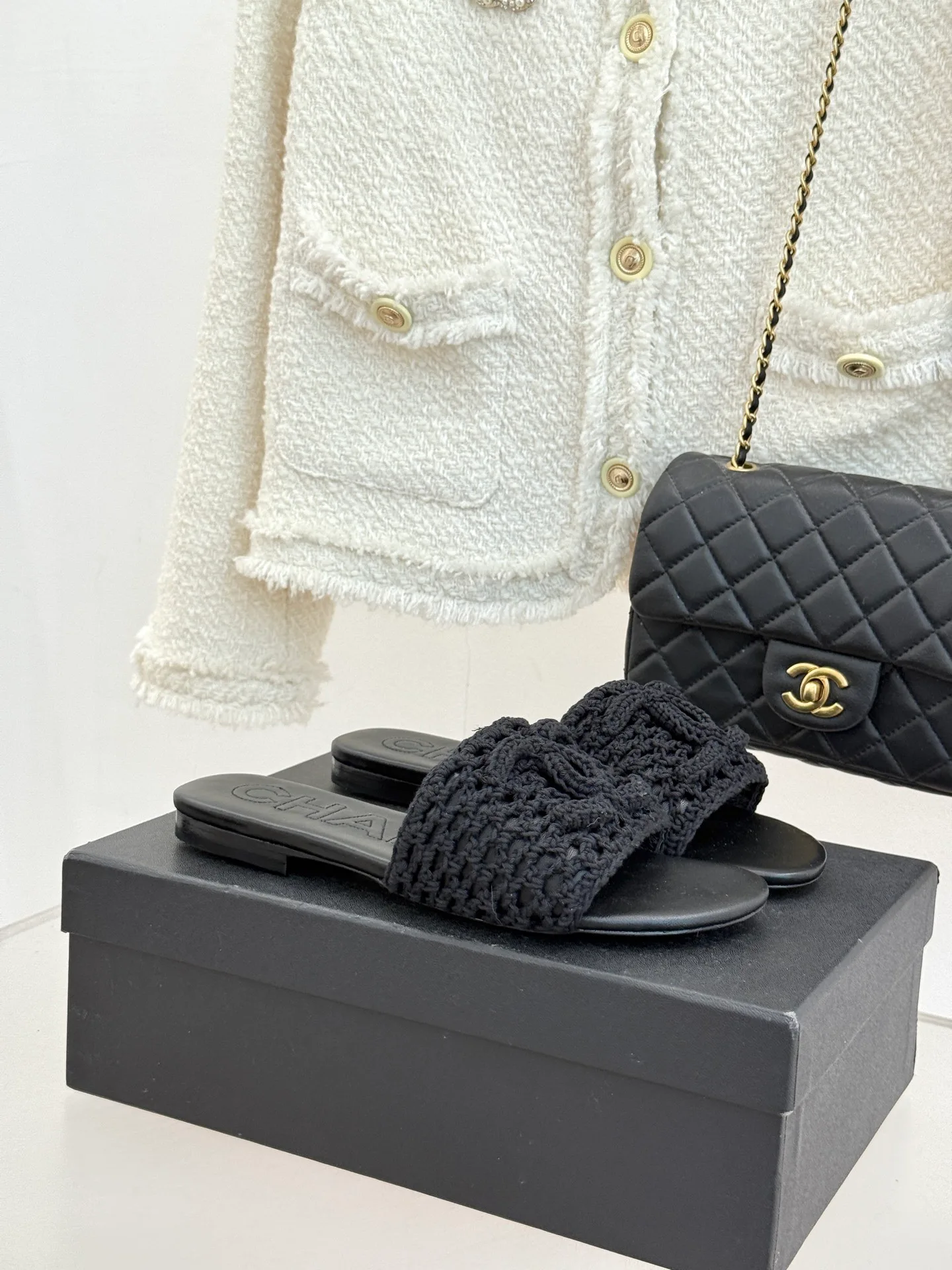 Шлепанцы Женские Chanel 11485811