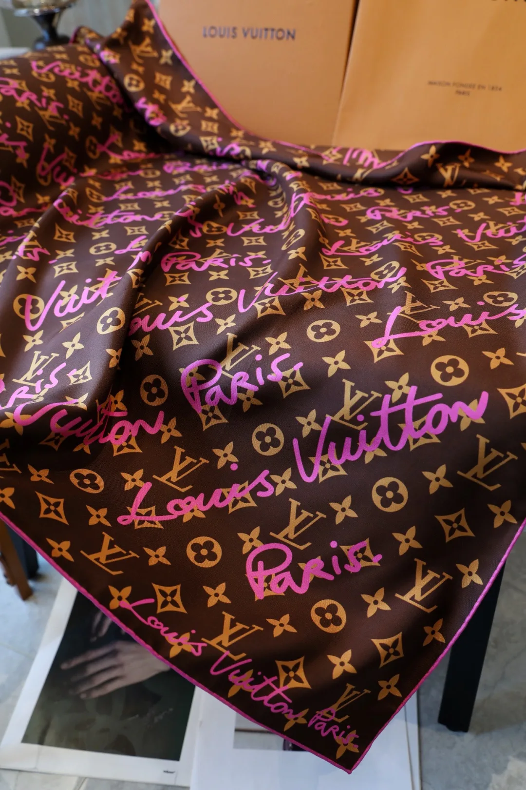 Шарфы Louis Vuitton 12737696