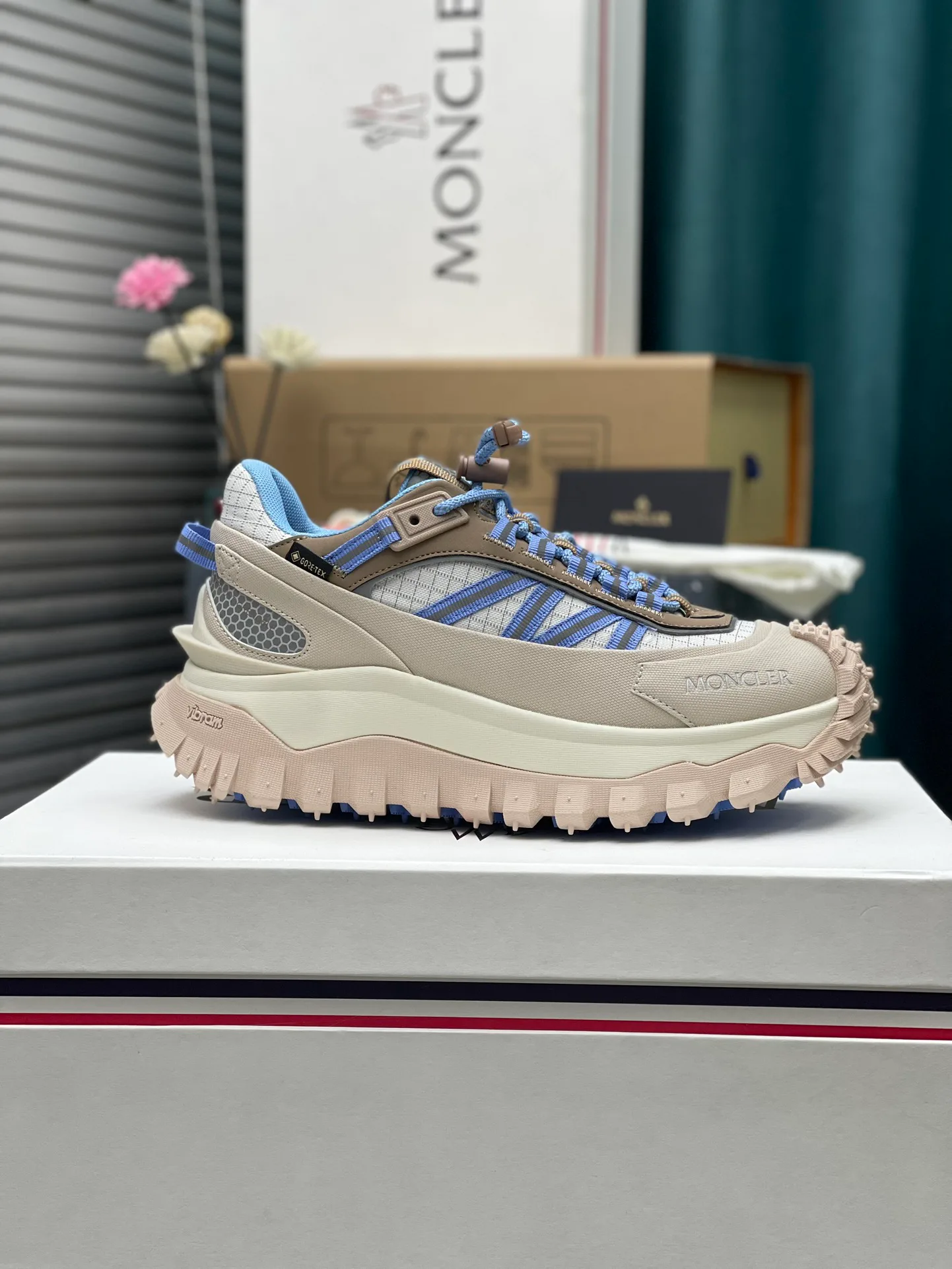 Кроссовки Женские Moncler 1789257