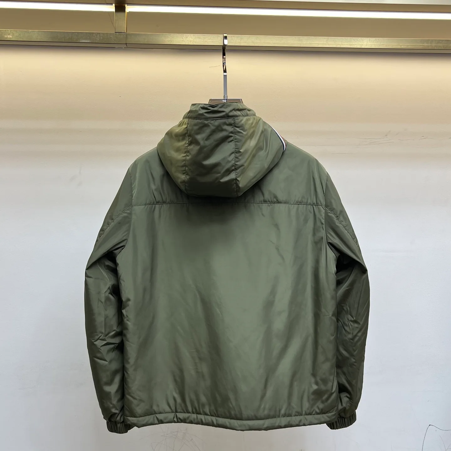 Куртки И Пуховики Женские Moncler 17340733