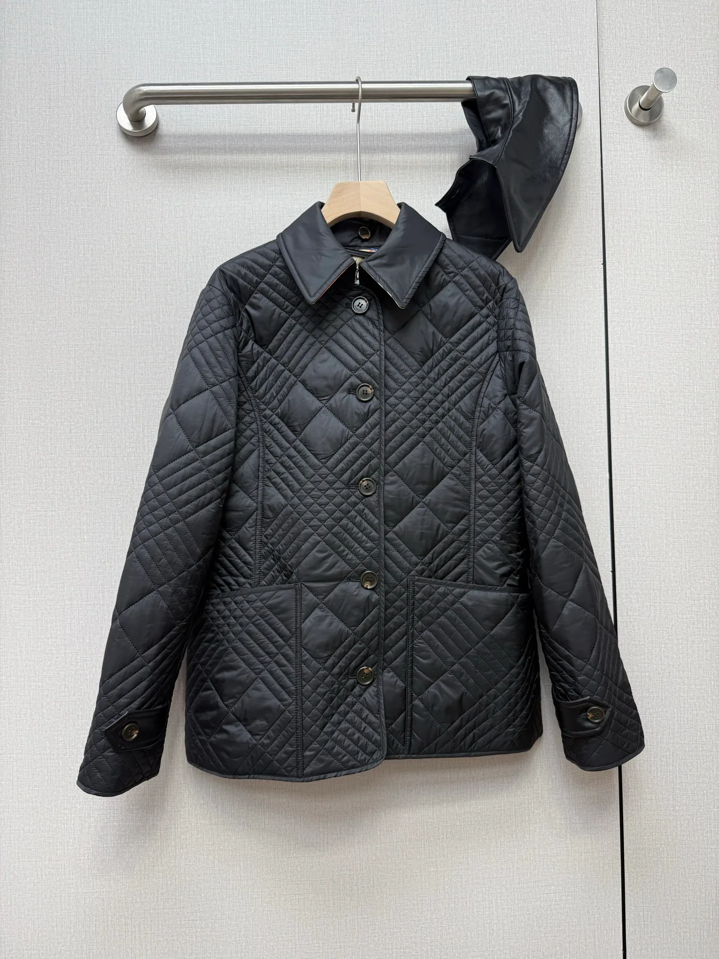 Куртки И Пуховики Женские Burberry 19133190