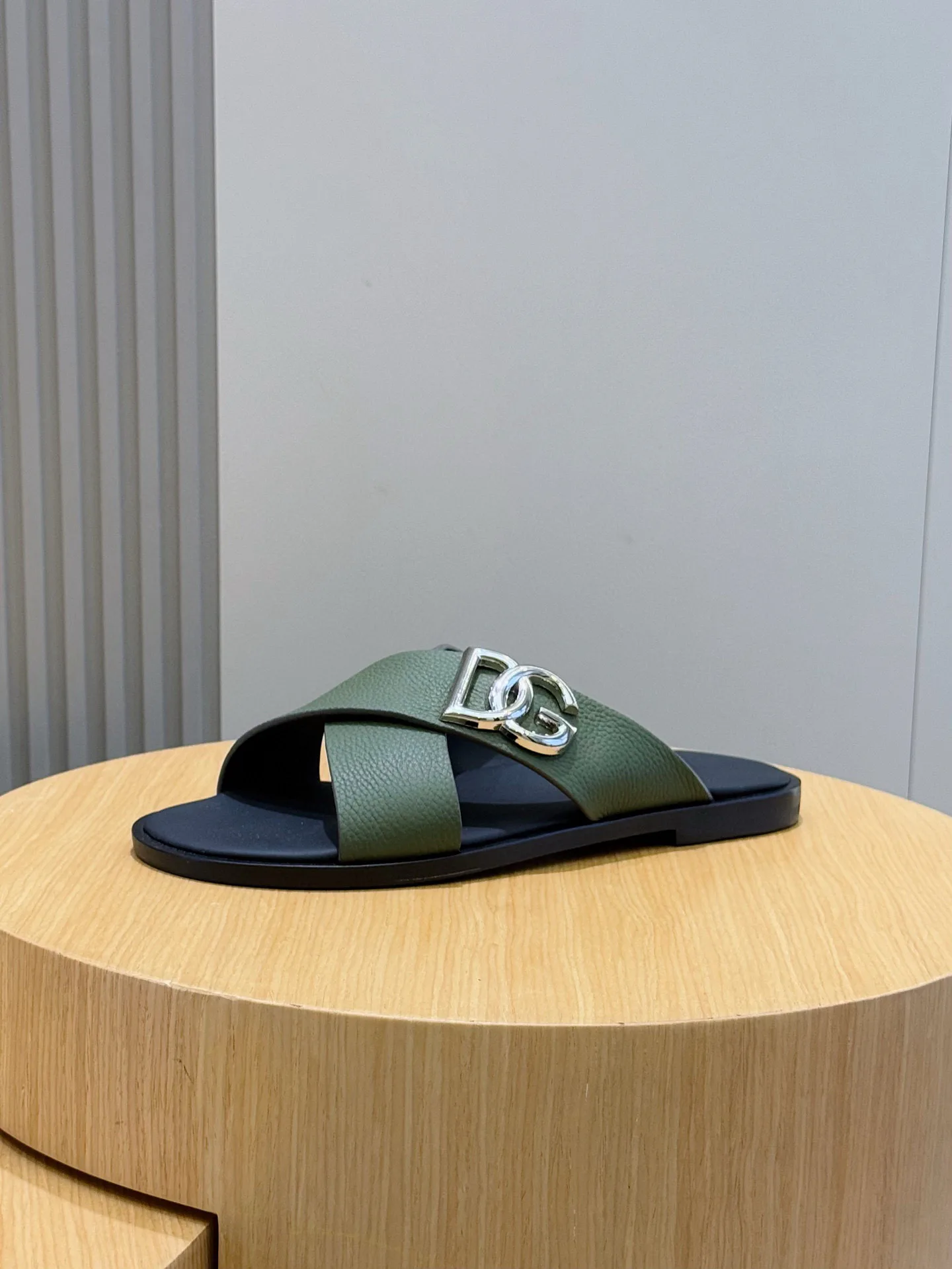 Шлепанцы Мужские Dolce & Gabbana 11483786