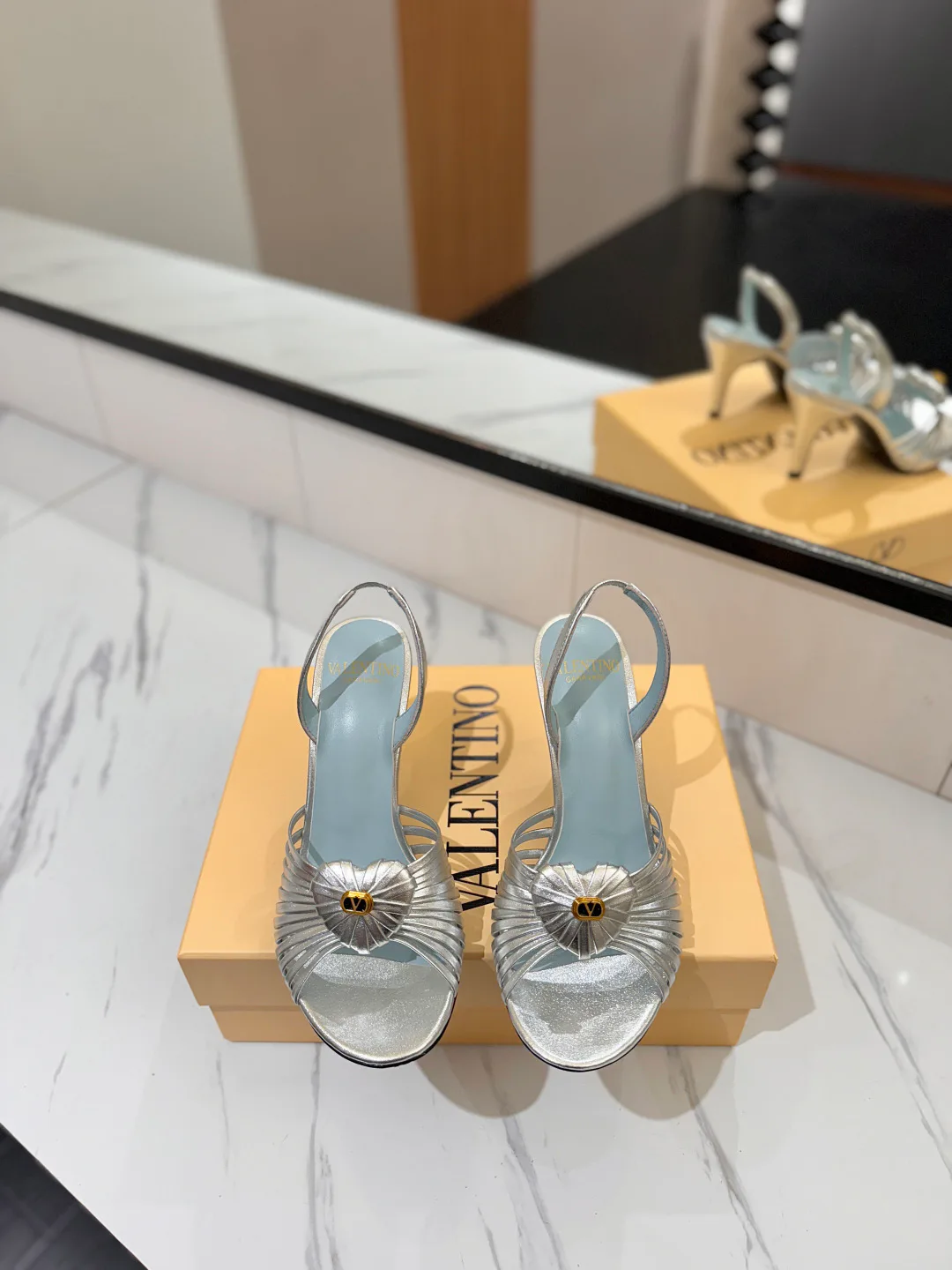 Босоножки Женские Valentino 10026780