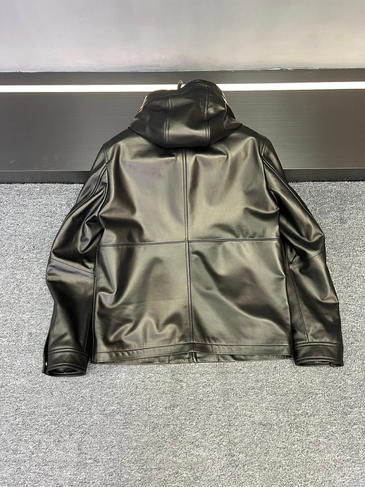 Кожаные Куртки И Дублёнки Женские Louis Vuitton 19236136