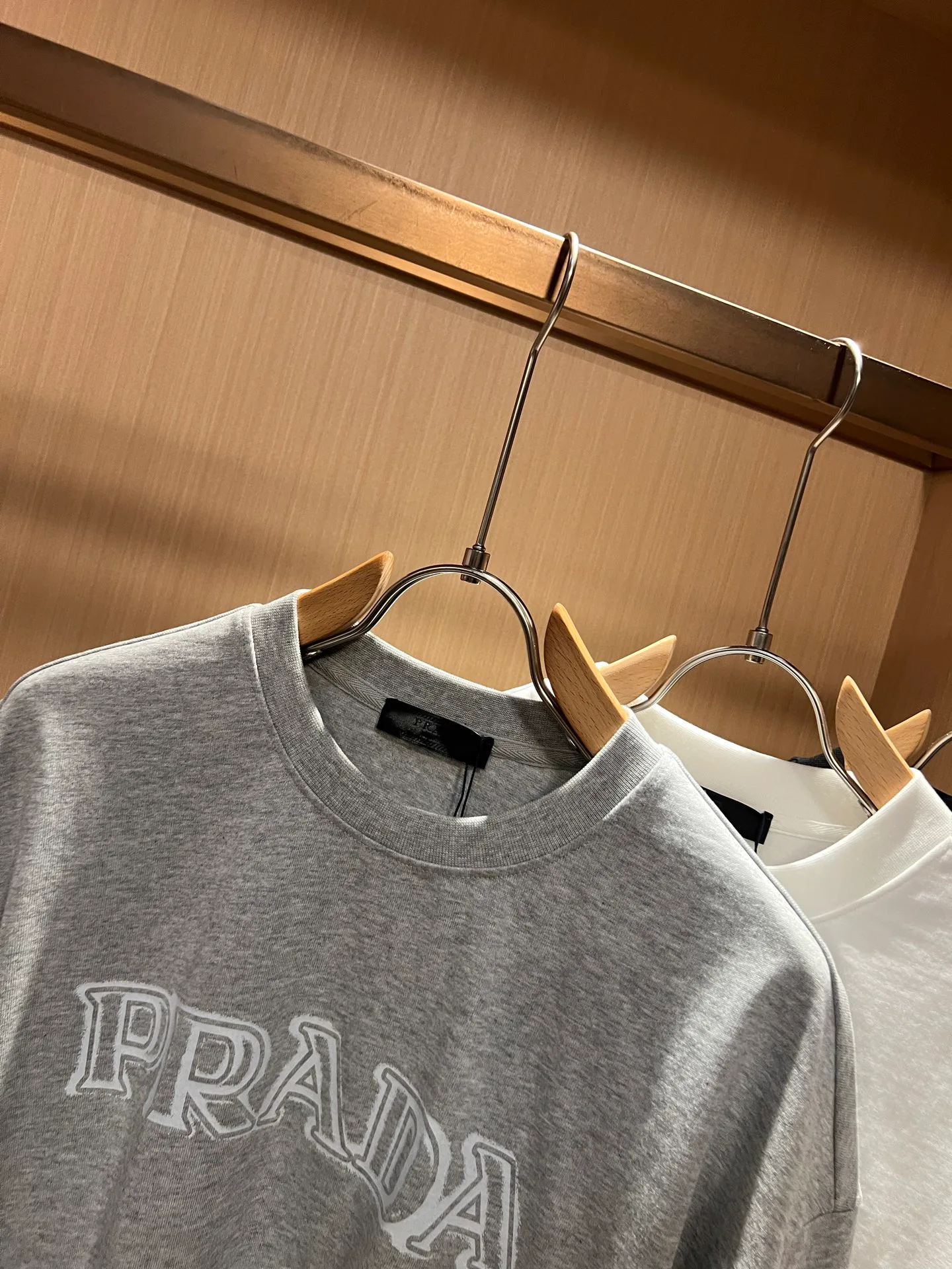 Футболки Женские Prada 11952797