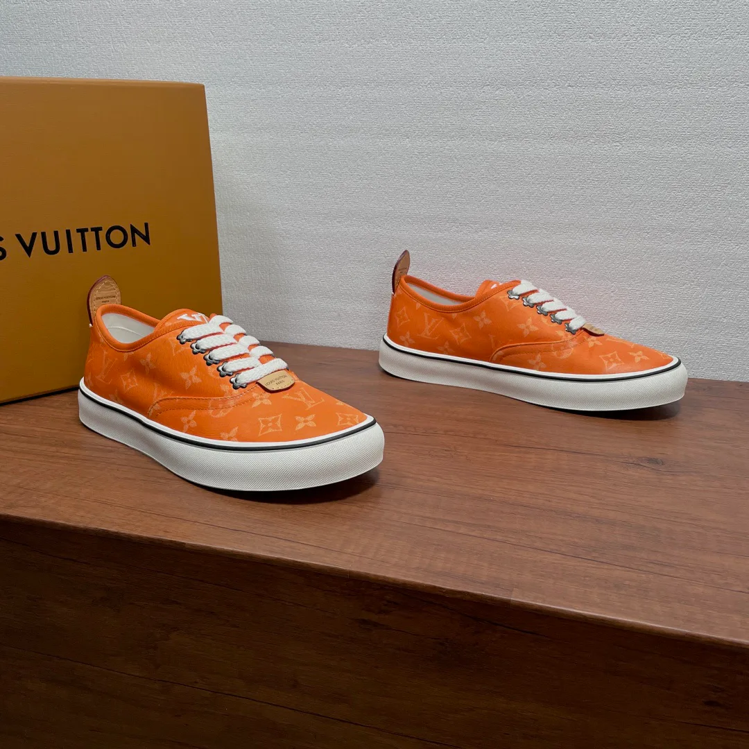 Кроссовки Мужские Louis Vuitton 18626475