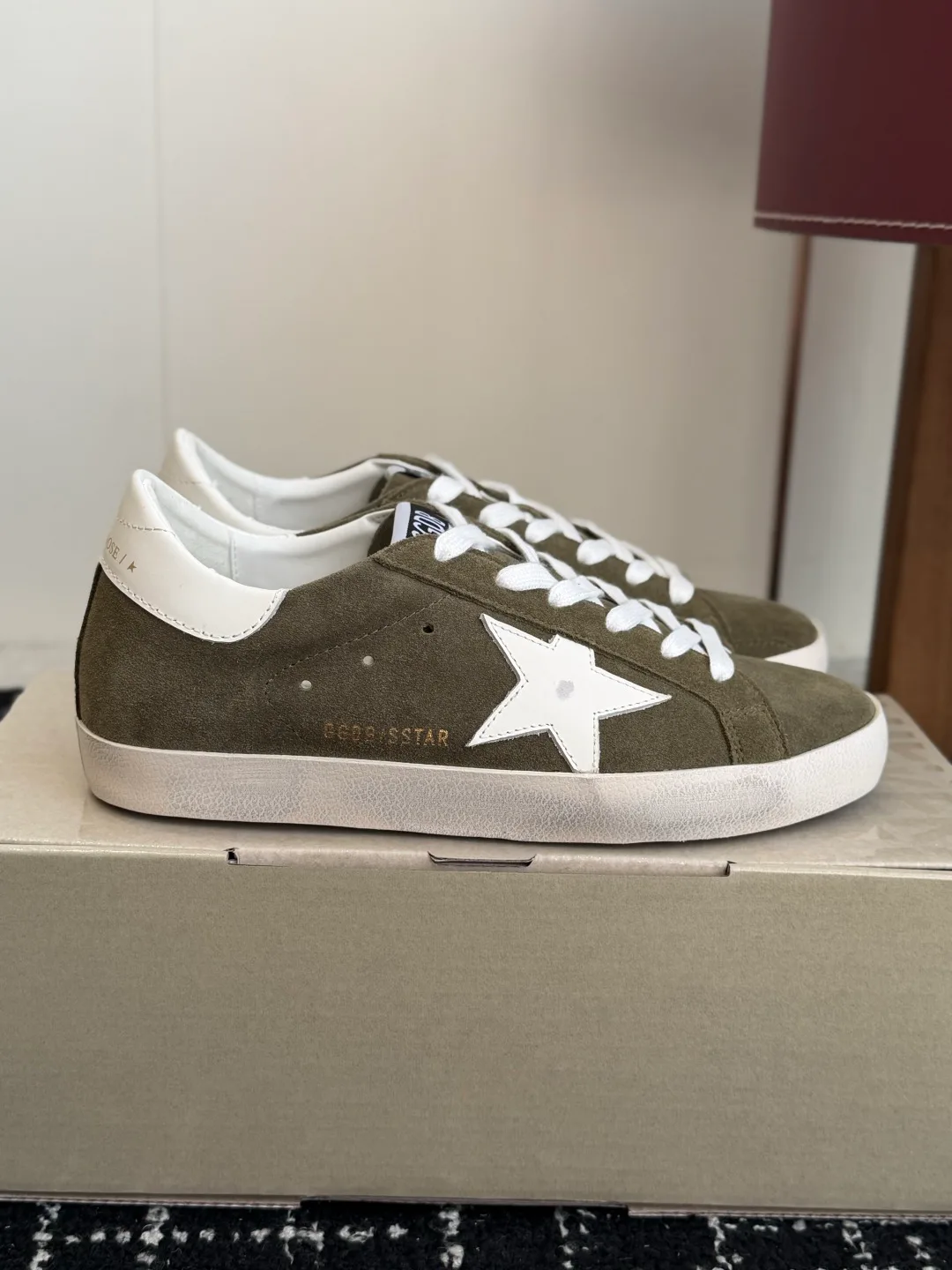 Кроссовки Женские Golden Goose 18138830