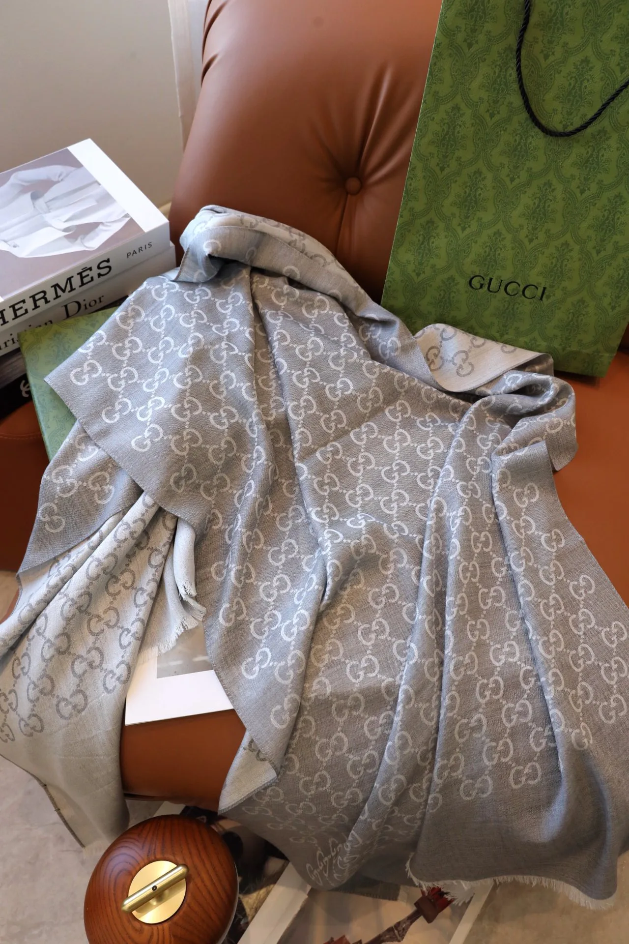Шарфы Gucci 18275135