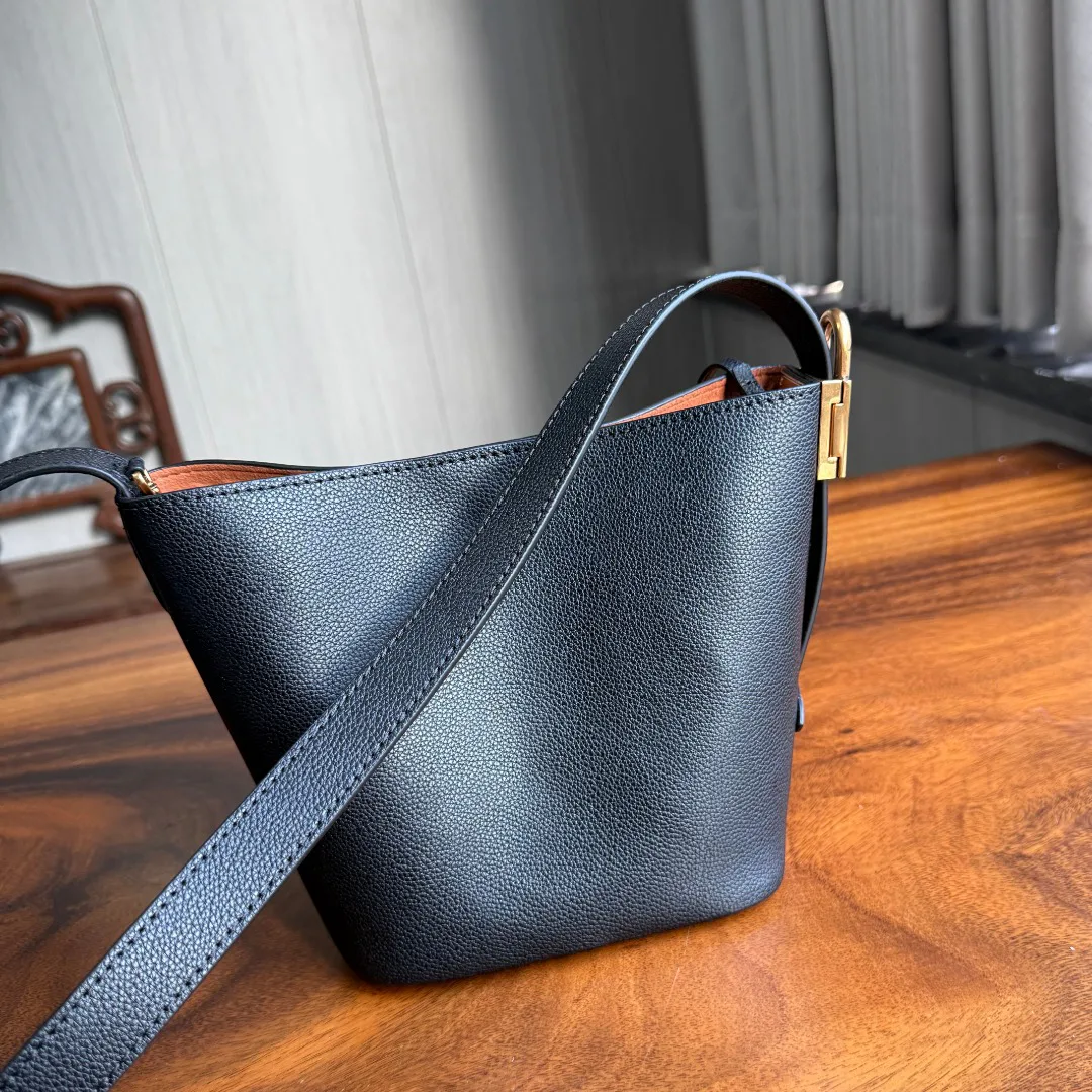 Классические Сумки Женские Louis Vuitton 1572224