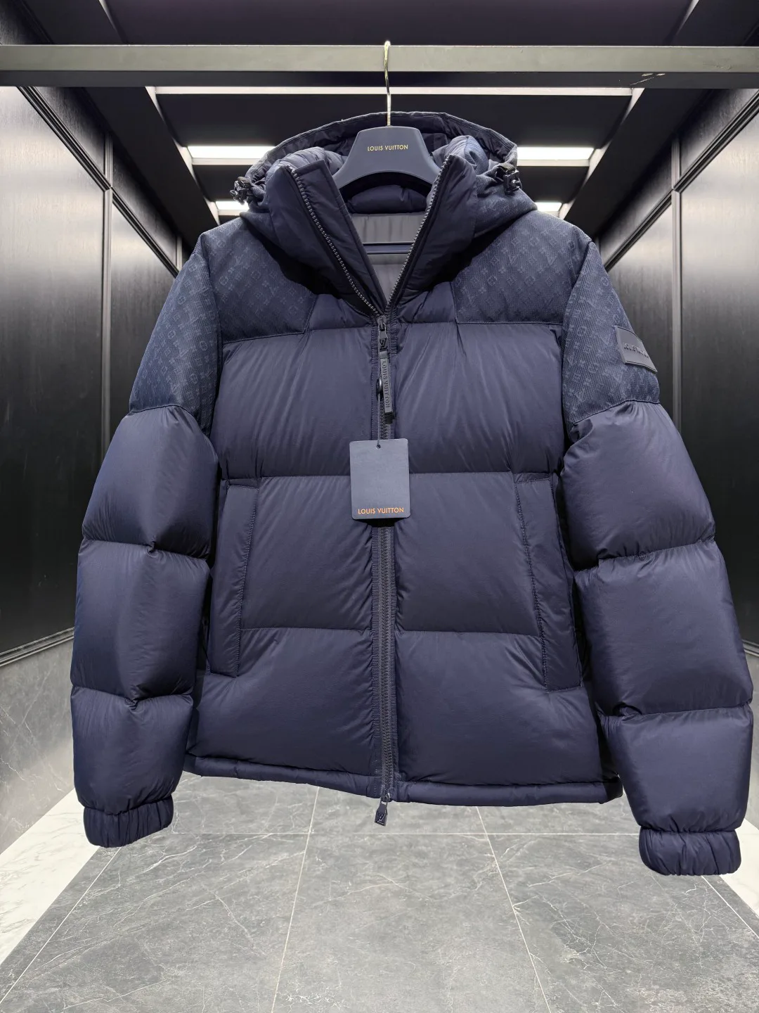 Куртки И Пуховики Женские Louis Vuitton 4848772