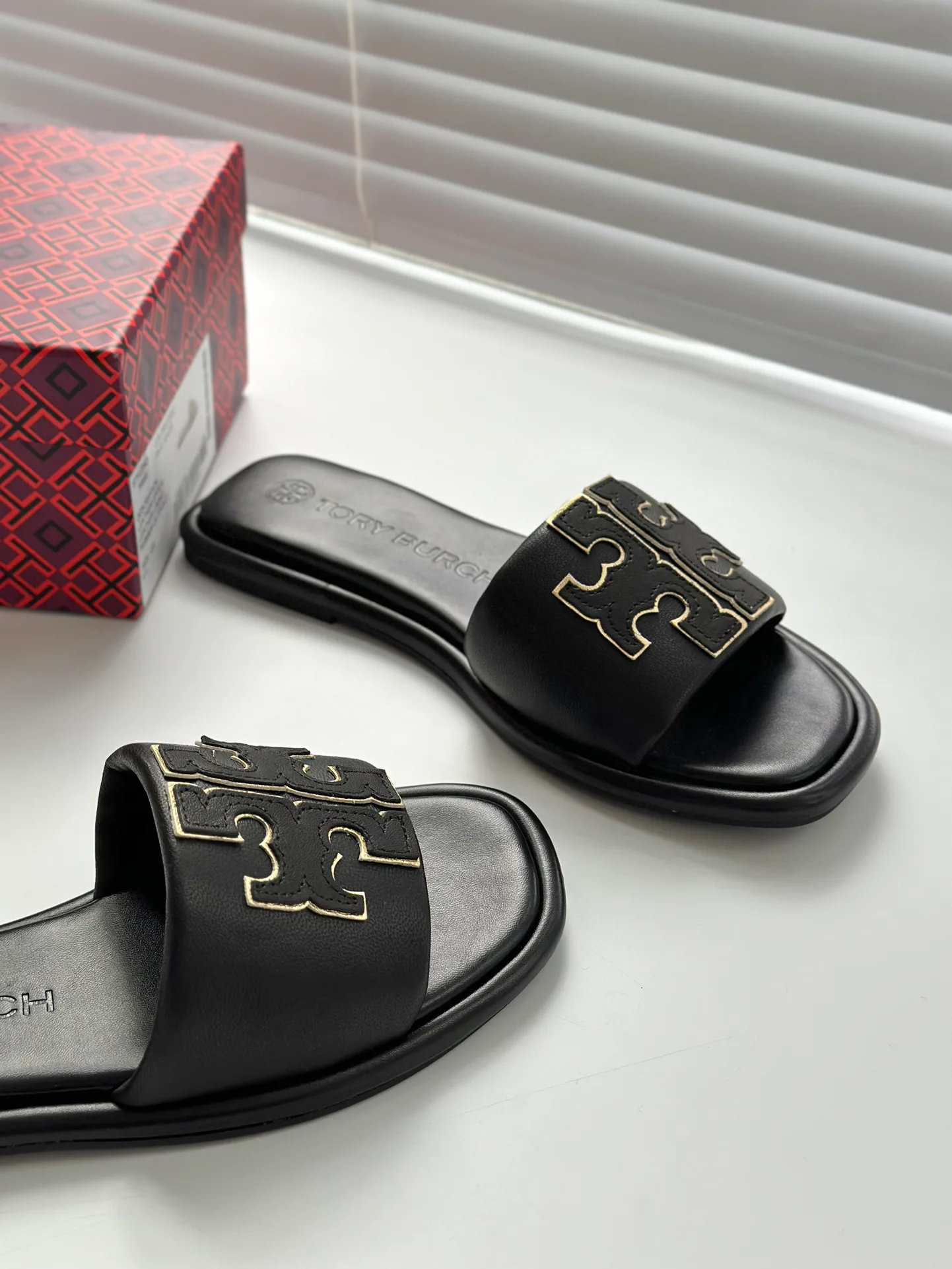 Шлепанцы Женские Tory Burch 24473