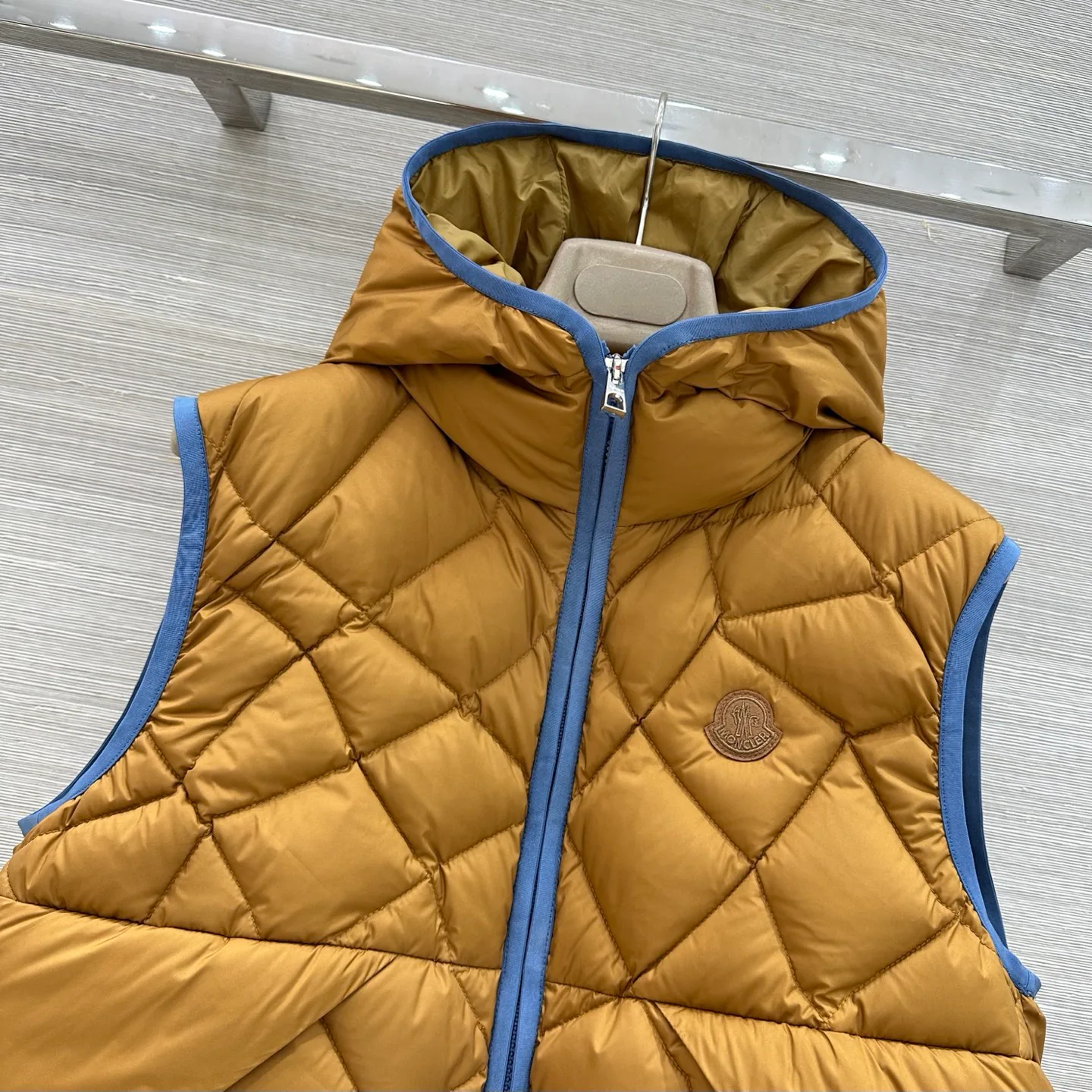 Жилеты Женские Moncler 18403765