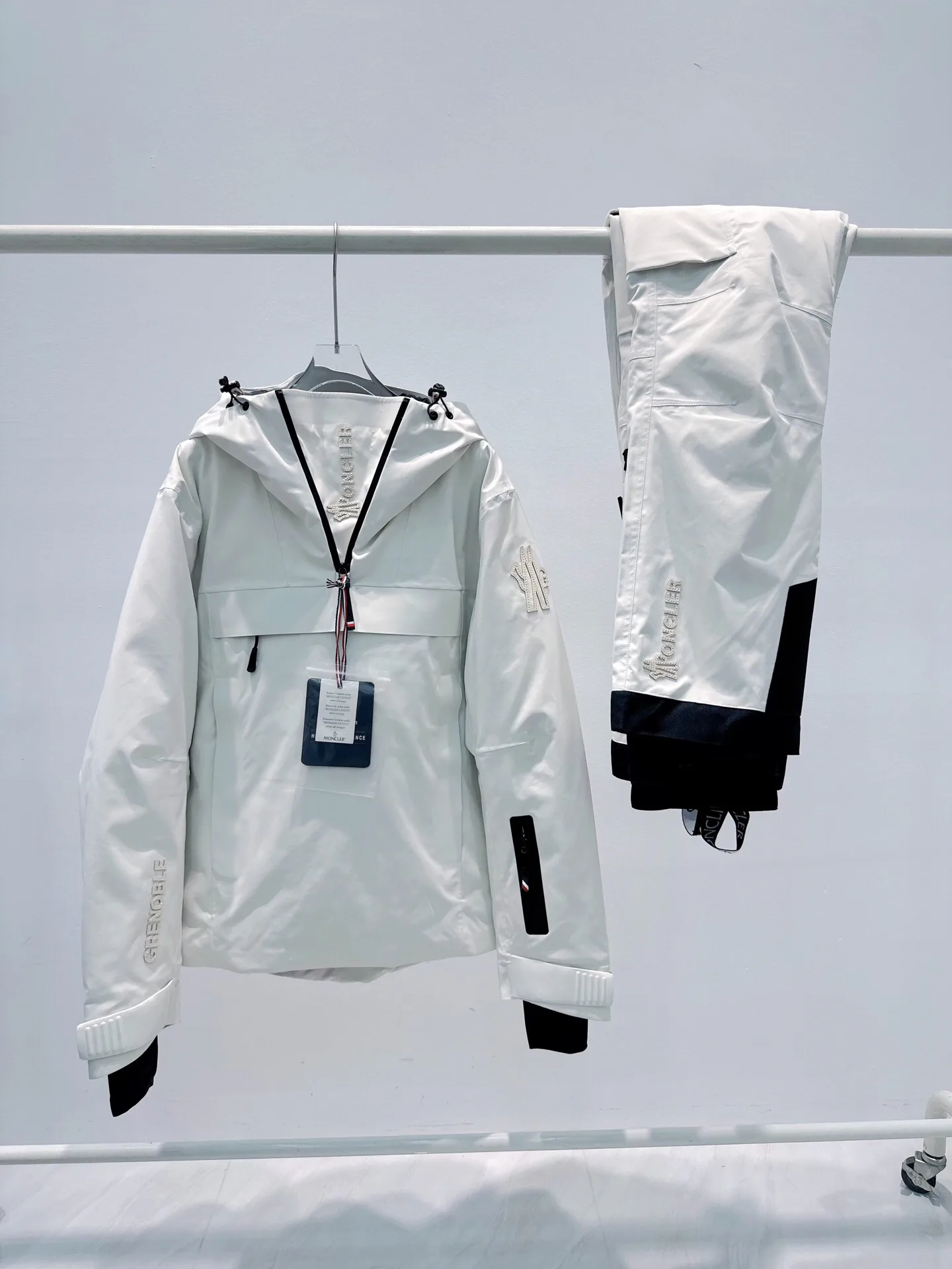 Куртки И Пуховики Женские Moncler 18710261