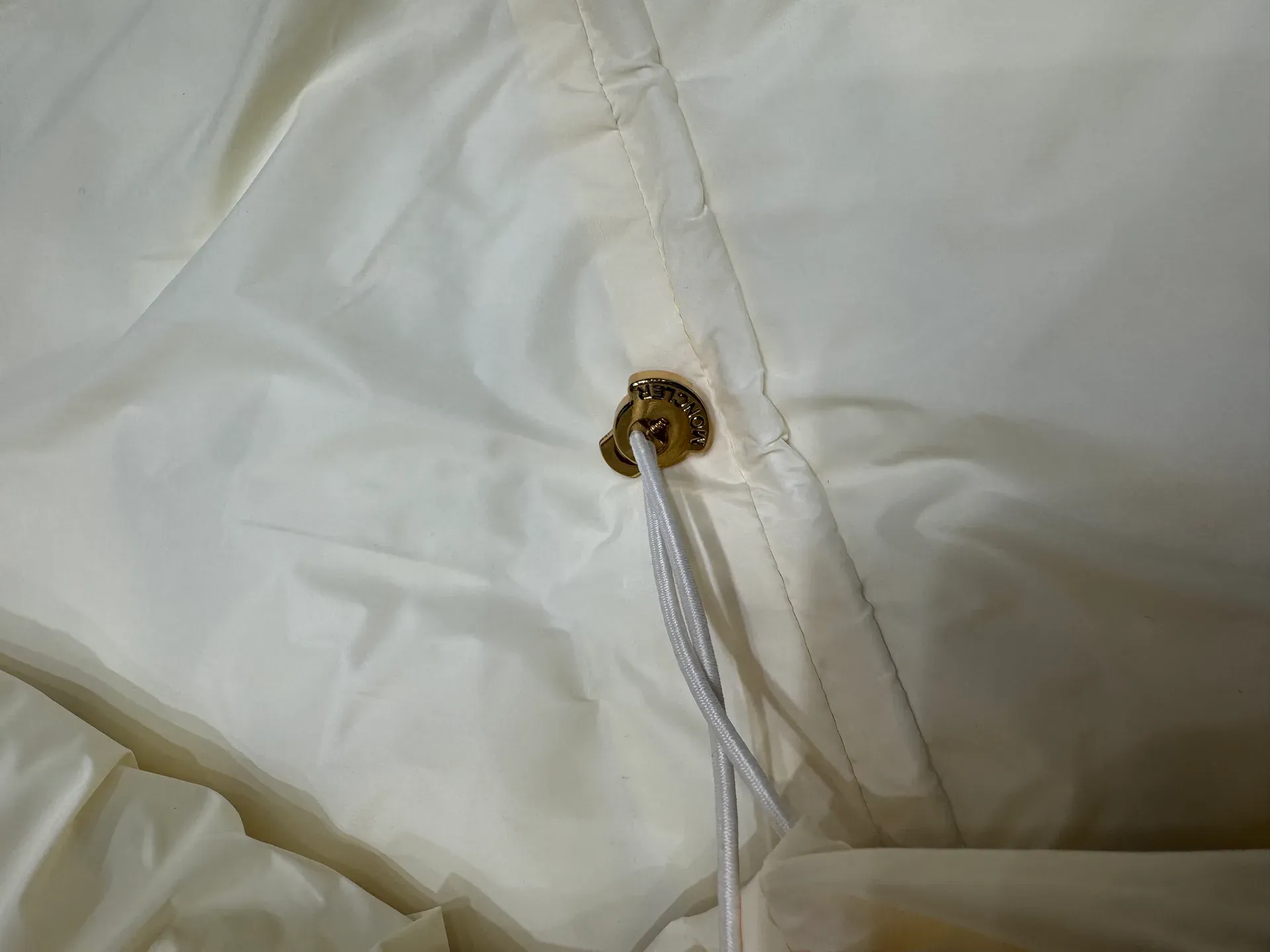 Куртки И Пуховики Женские Moncler 1434061