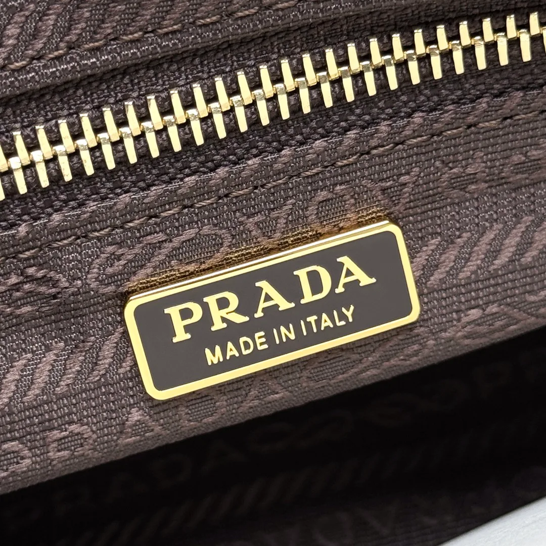 Классические Сумки Женские Prada 10446830