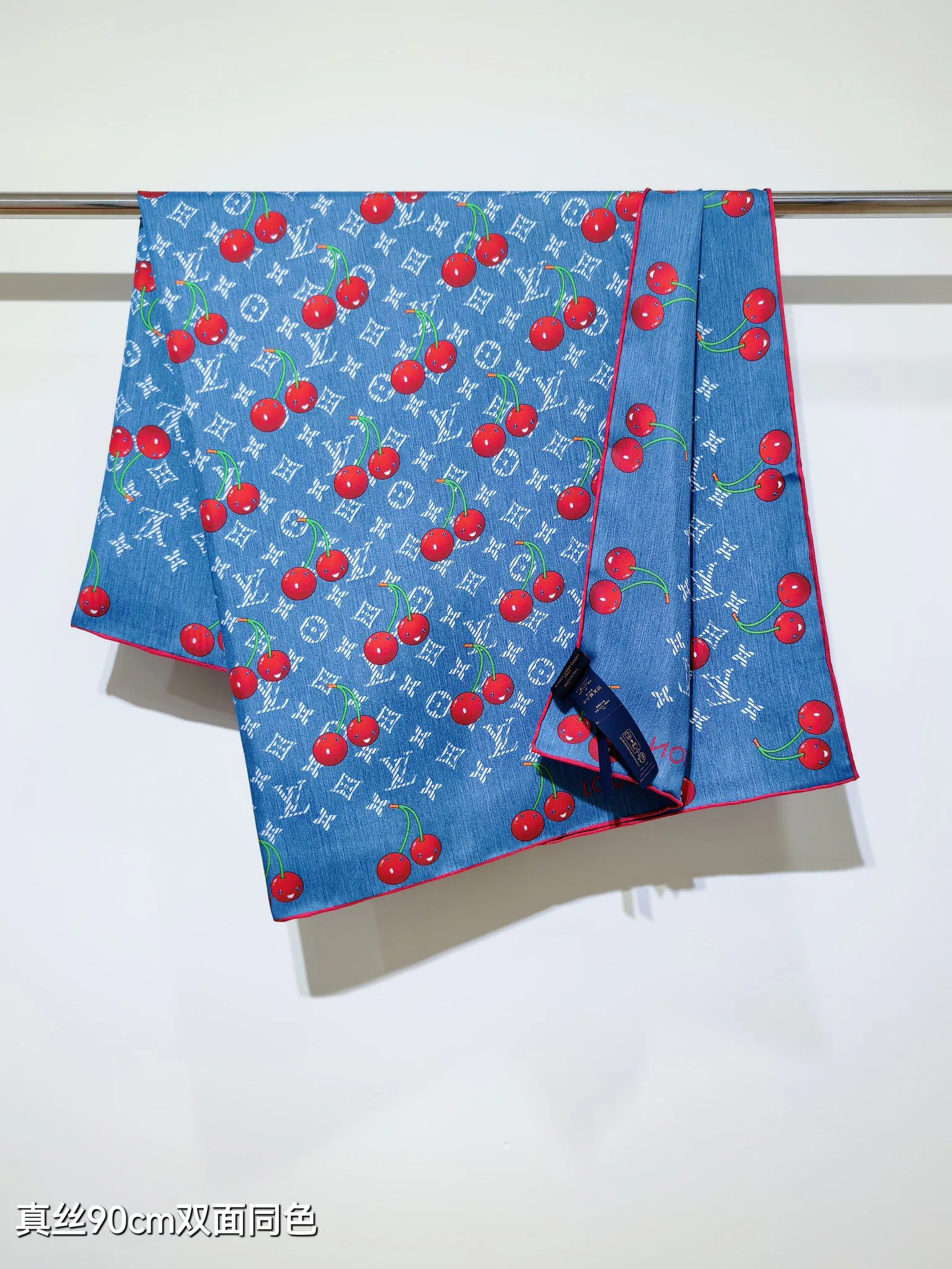 Текстиль Louis Vuitton 13581170