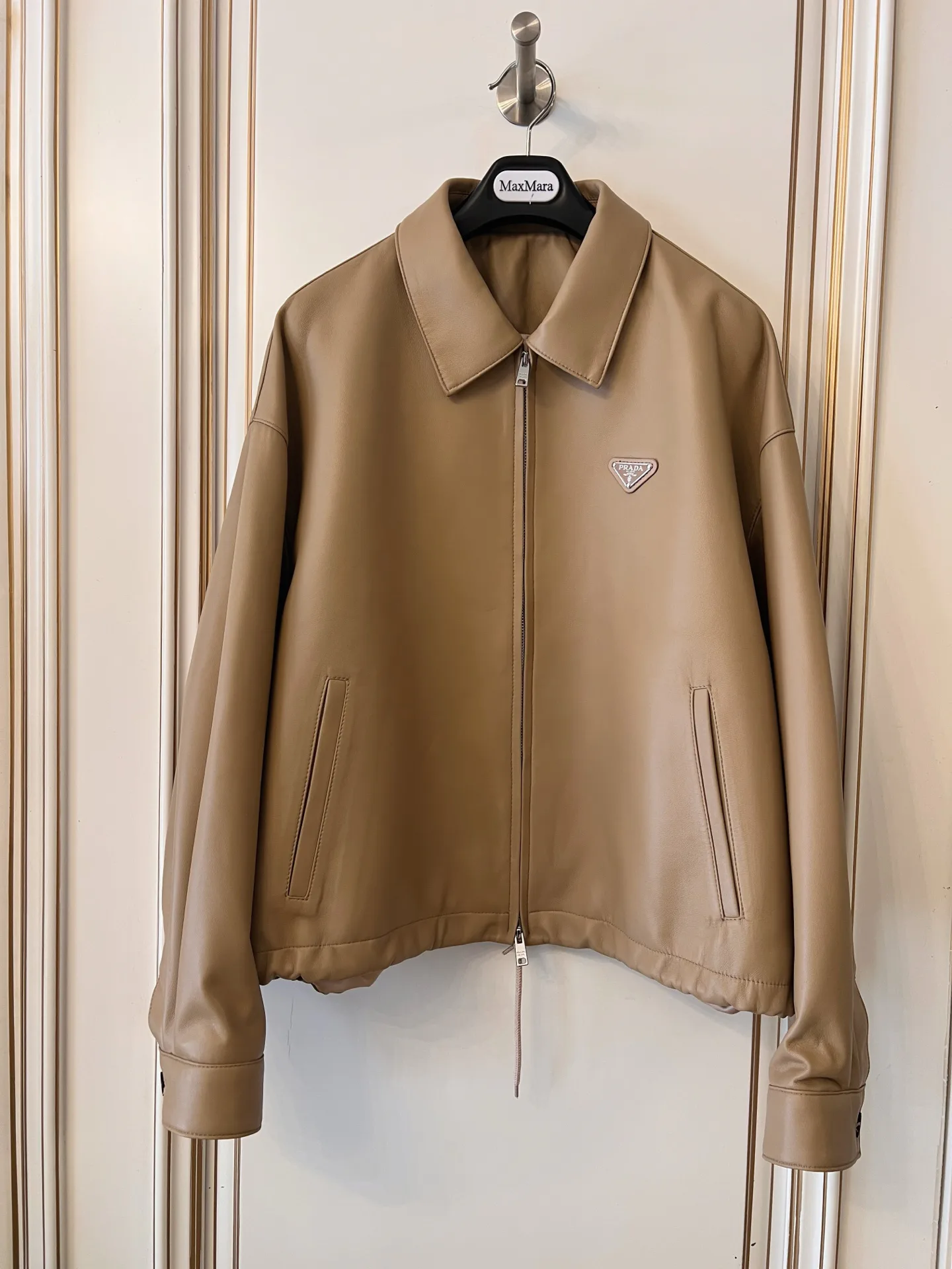 Кожаные Куртки И Дублёнки Женские Prada 11686142