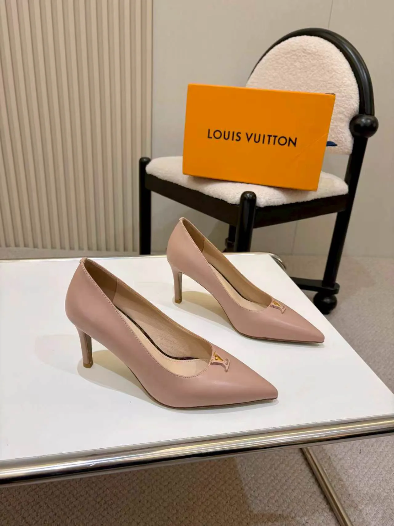 Туфли Женские Louis Vuitton 19763825
