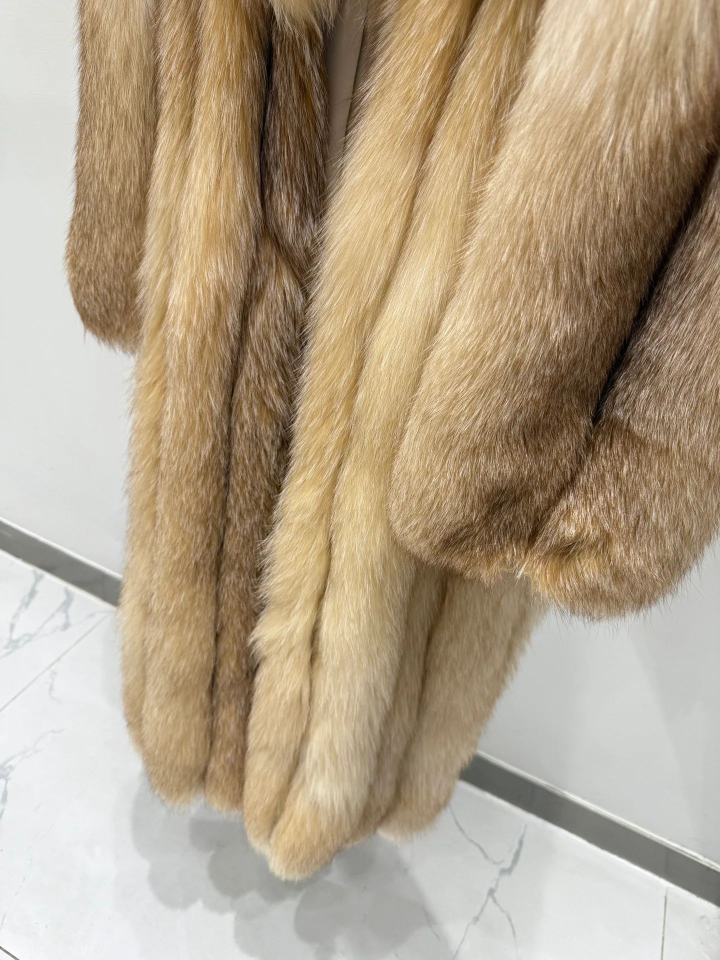 Шубы Женские Fendi 18343546