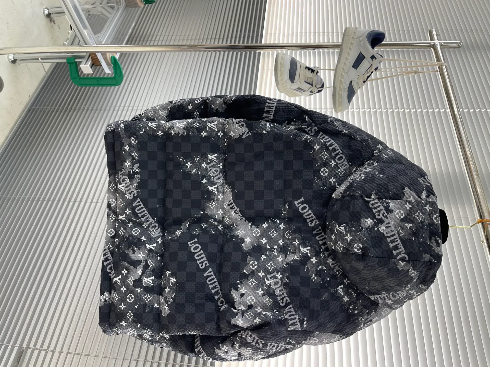 Куртки И Пуховики Мужские Louis Vuitton 1860147