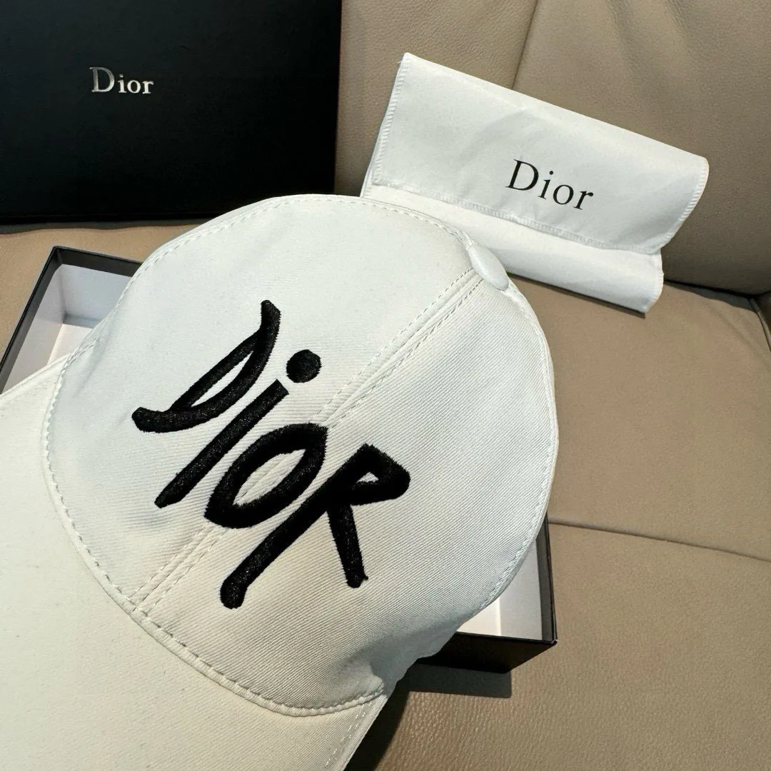 Головные Уборы Christian Dior 11362283