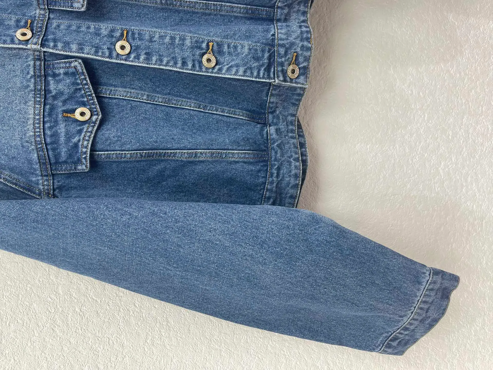 Куртки И Пуховики Женские Loewe 852085