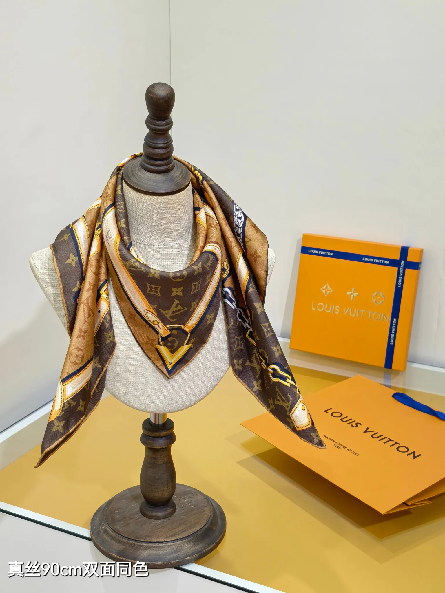 Шарфы Louis Vuitton 13119676