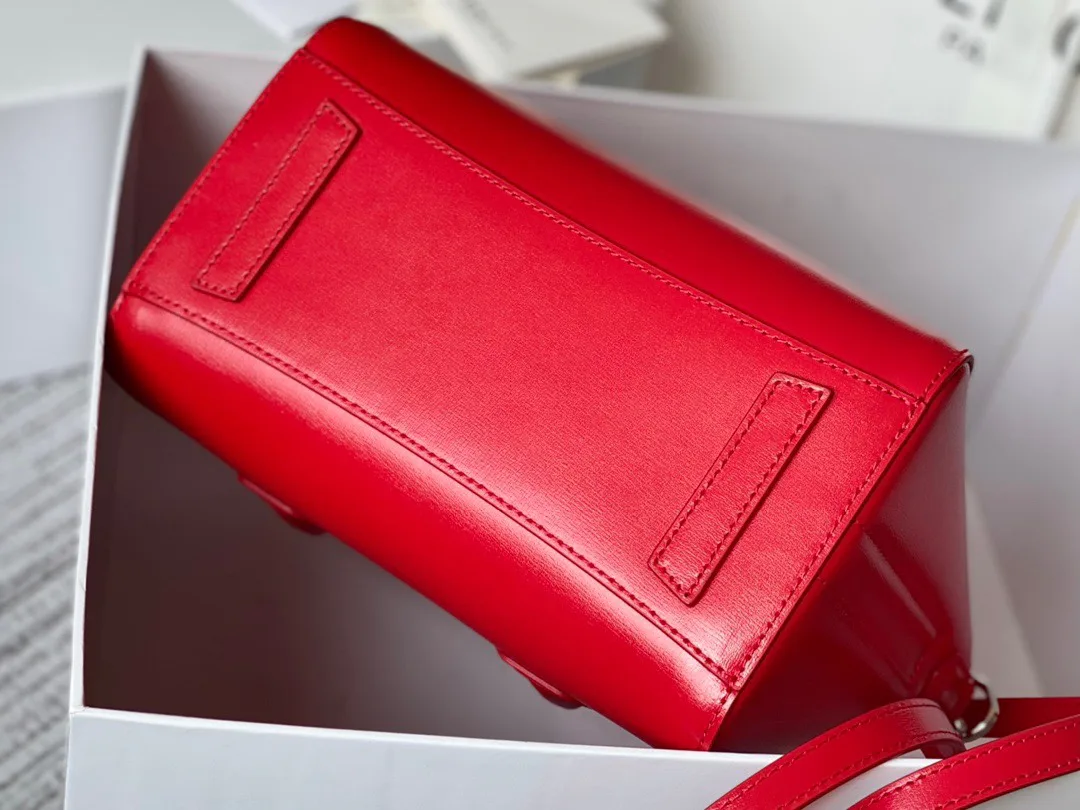 Сумки На Ремне Женские Givenchy 17433