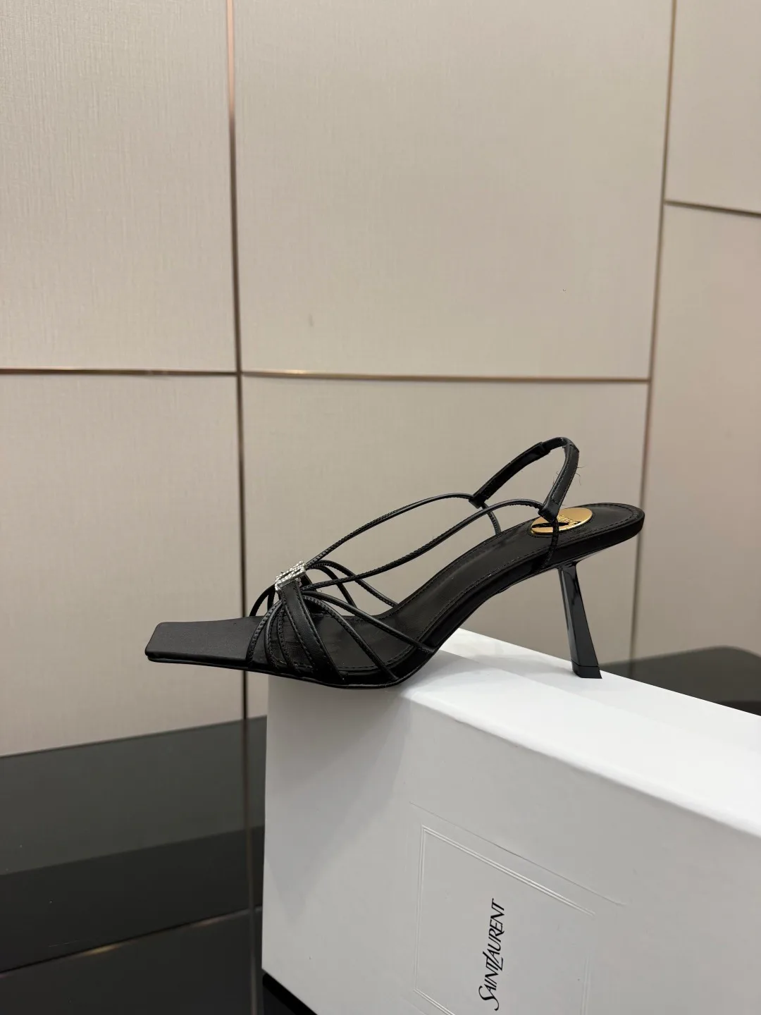 Босоножки Женские Saint Laurent 9632699