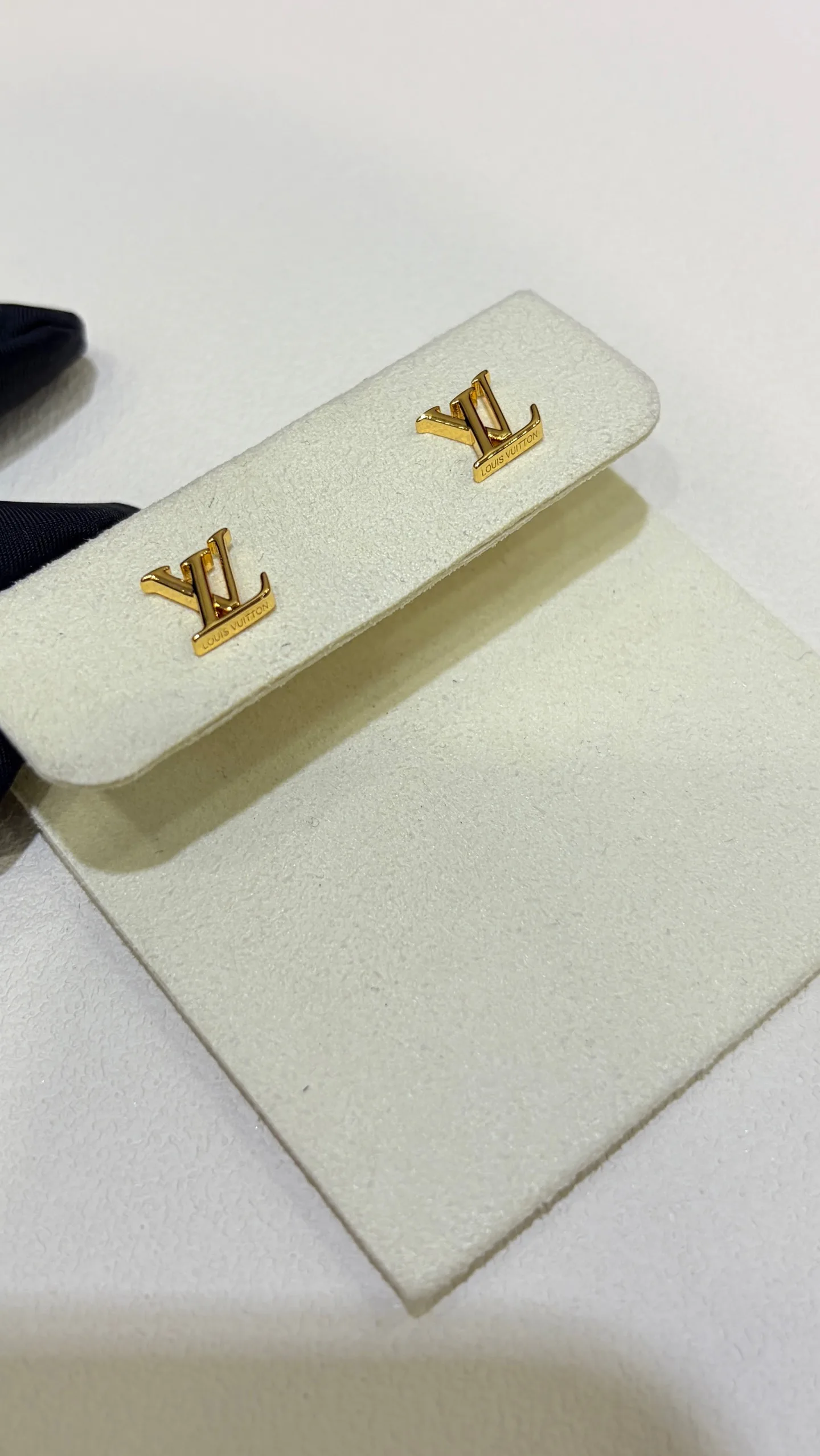 Бижутерия Louis Vuitton 18454082