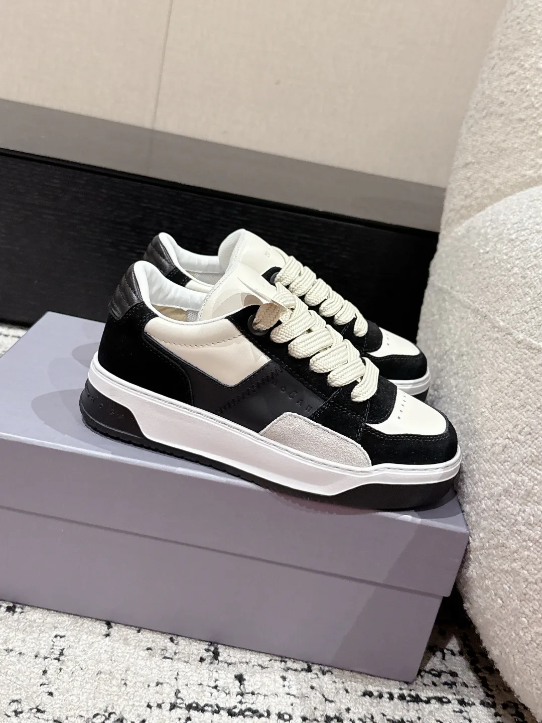 Кроссовки Женские Hogan 10943