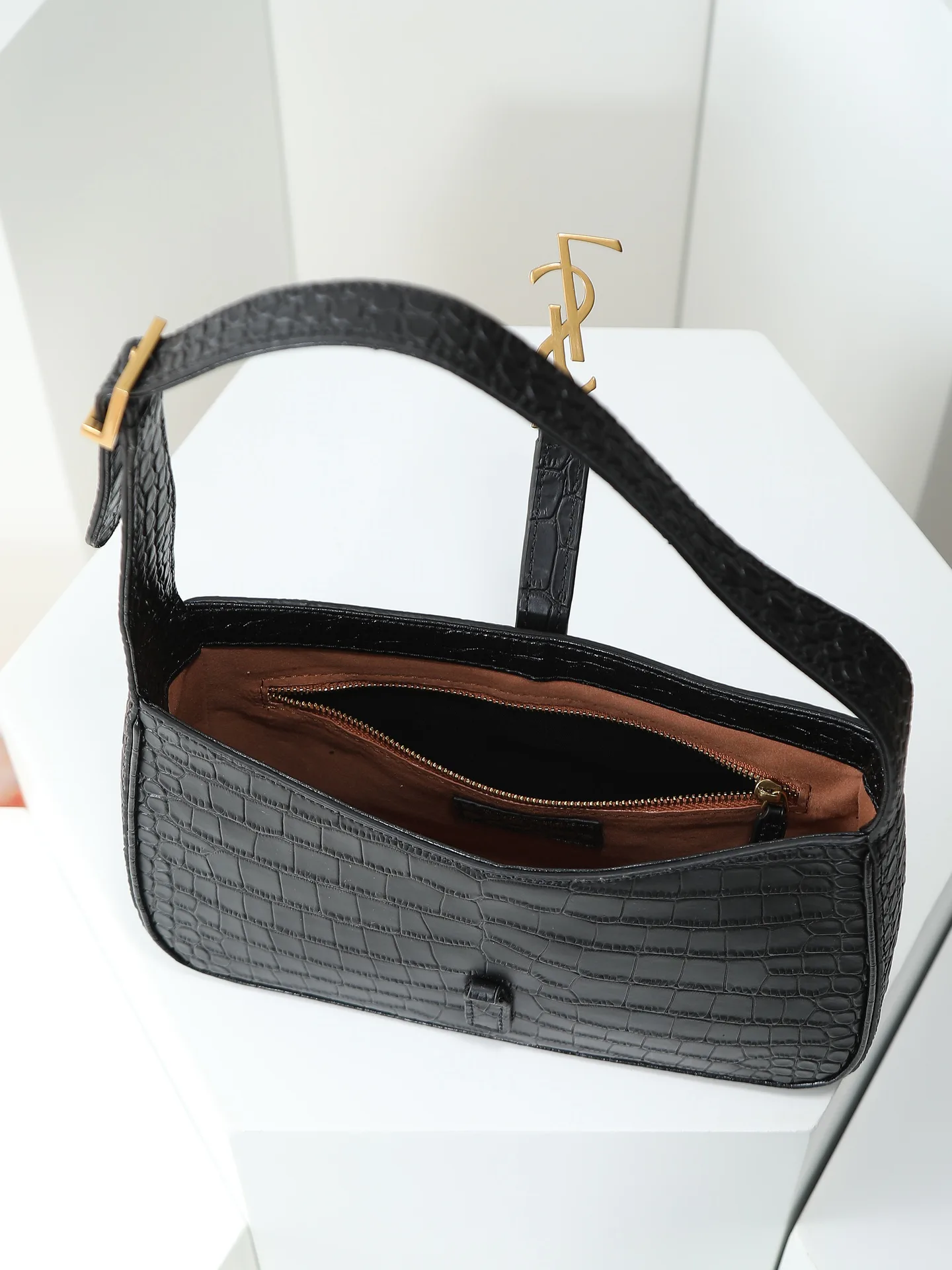 Классические Сумки Женские Saint Laurent 18005141