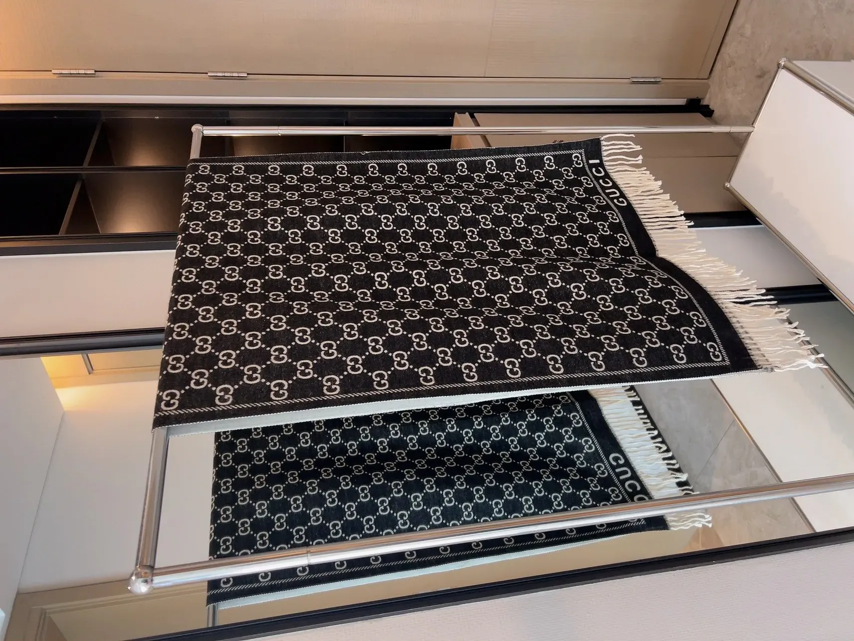 Шарфы Gucci 1242400