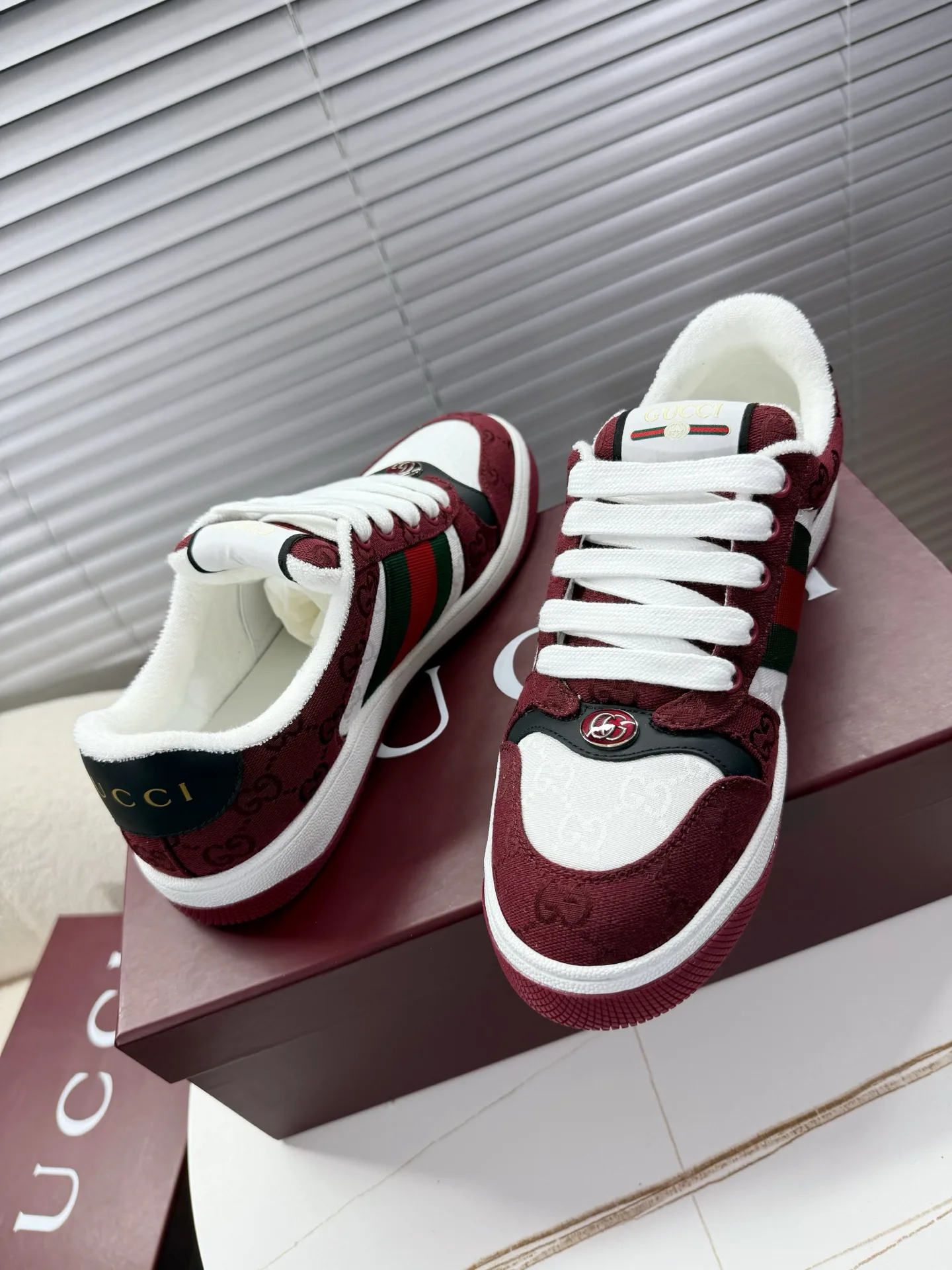 Кроссовки Женские Gucci 856483