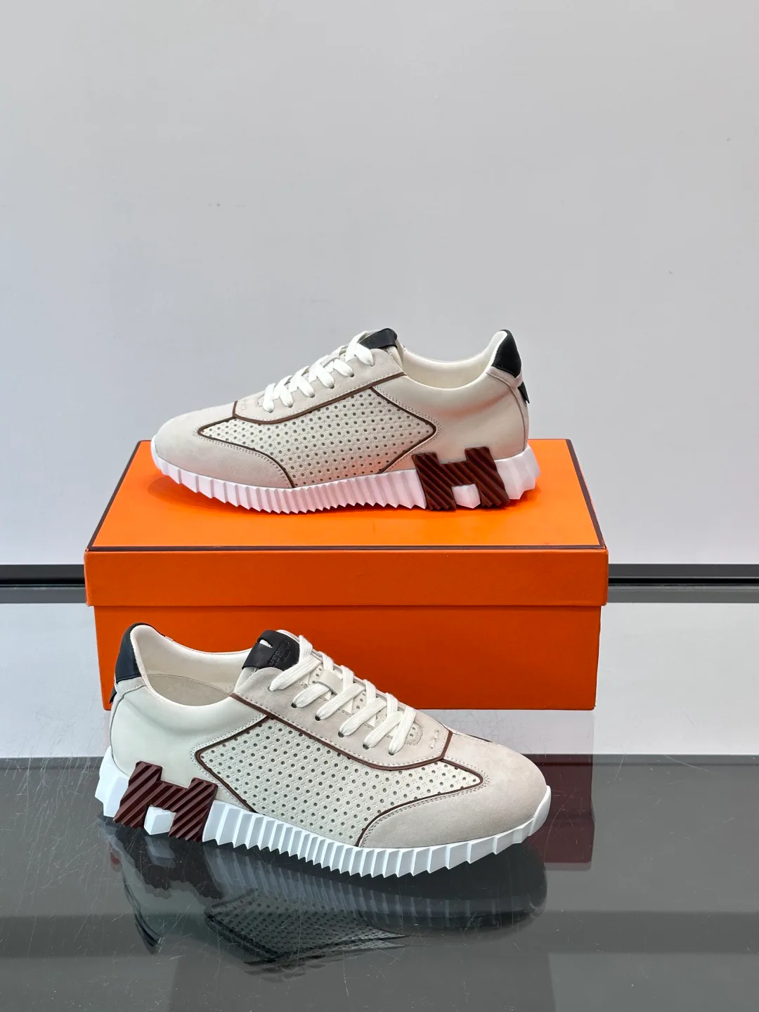 Кроссовки Женские Hermes 18118574