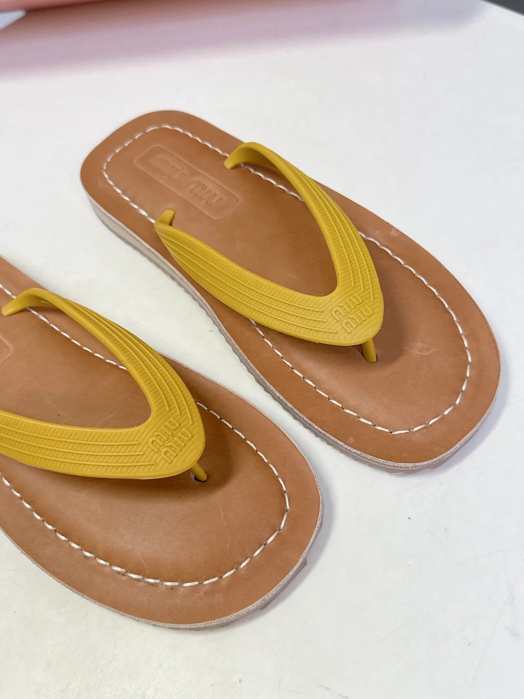 Шлепанцы Женские Miu Miu 13332464