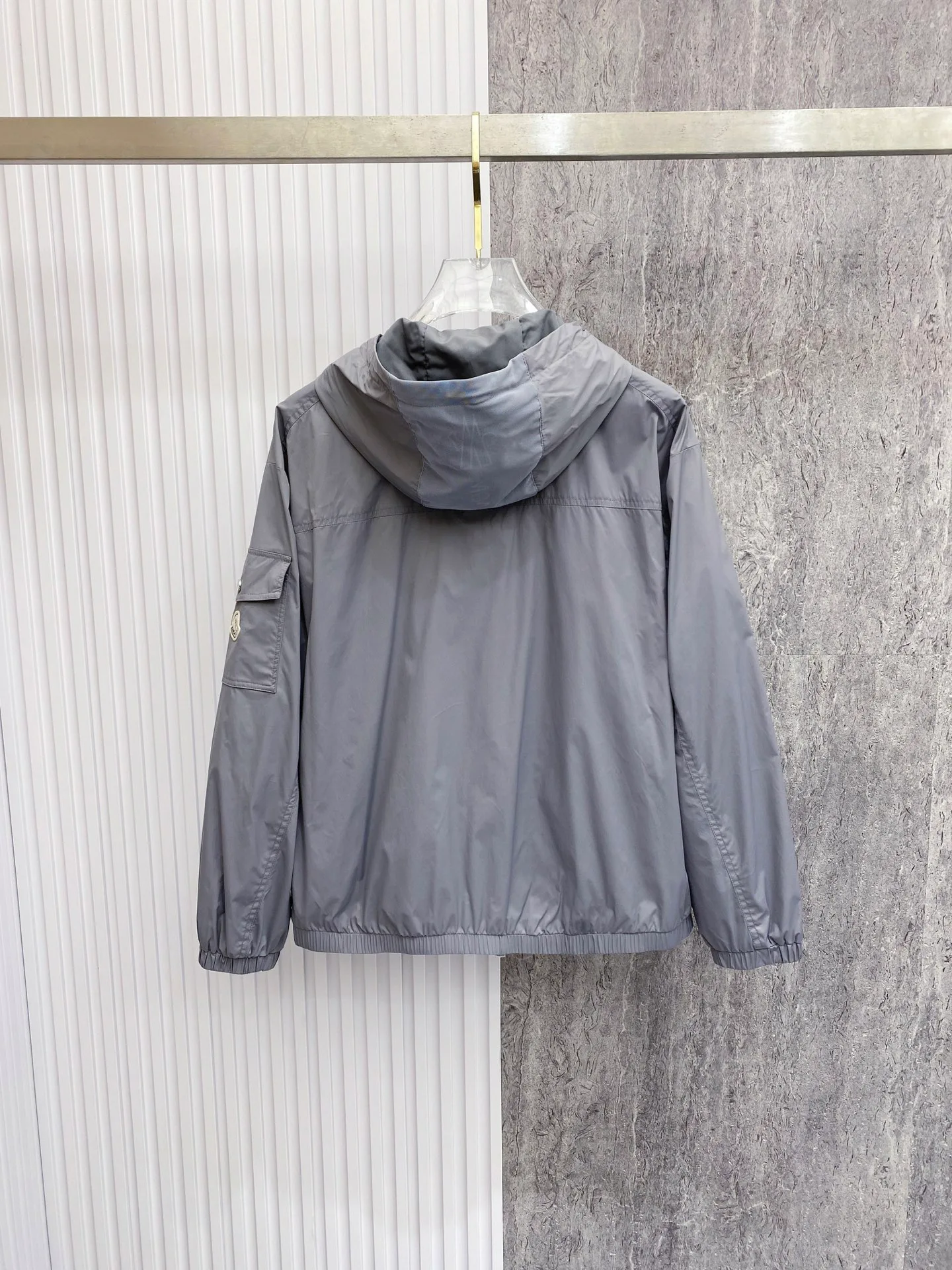 Куртки И Пуховики Мужские Moncler 5023404