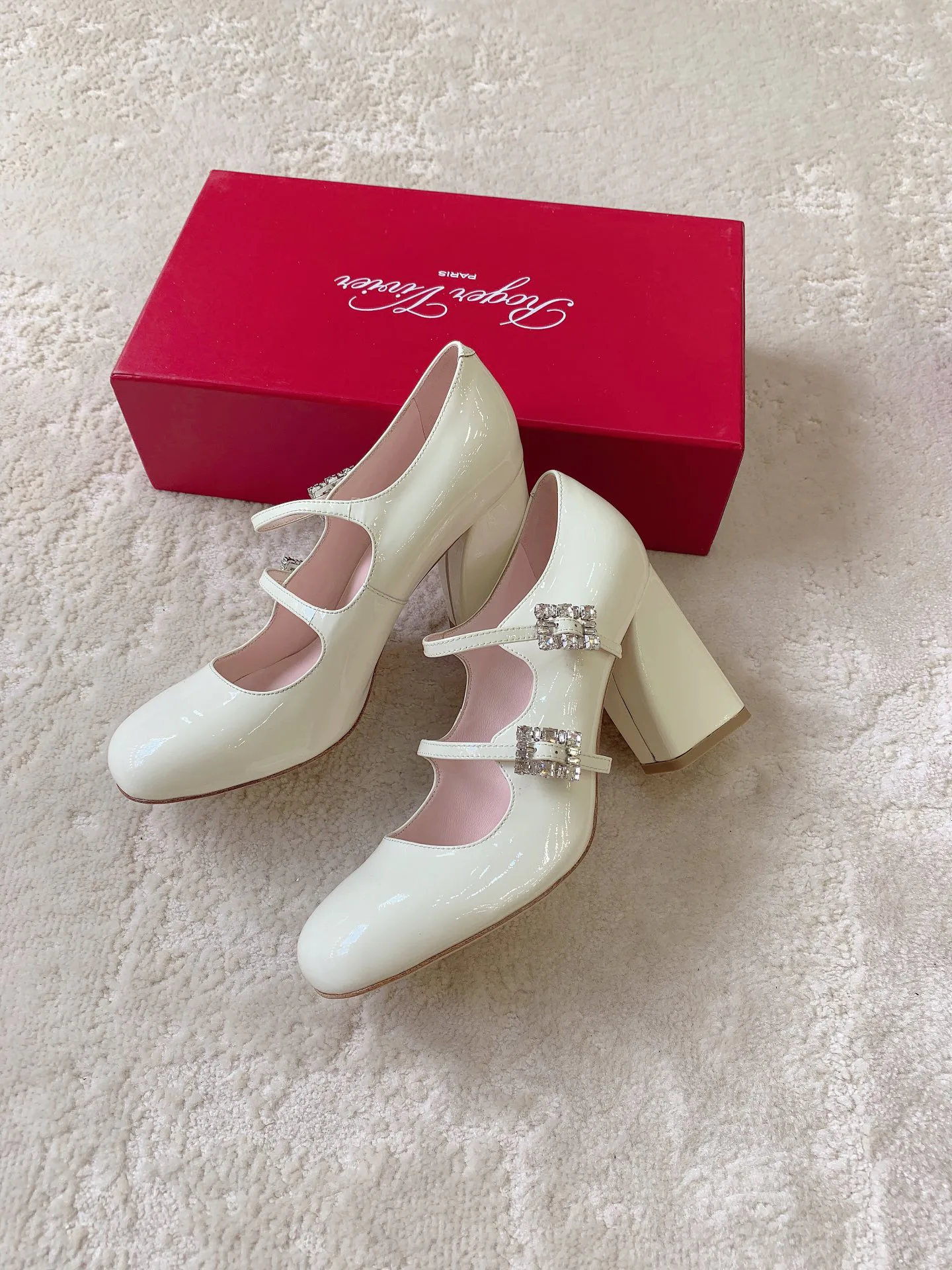 Туфли Женские Roger Vivier 17745810