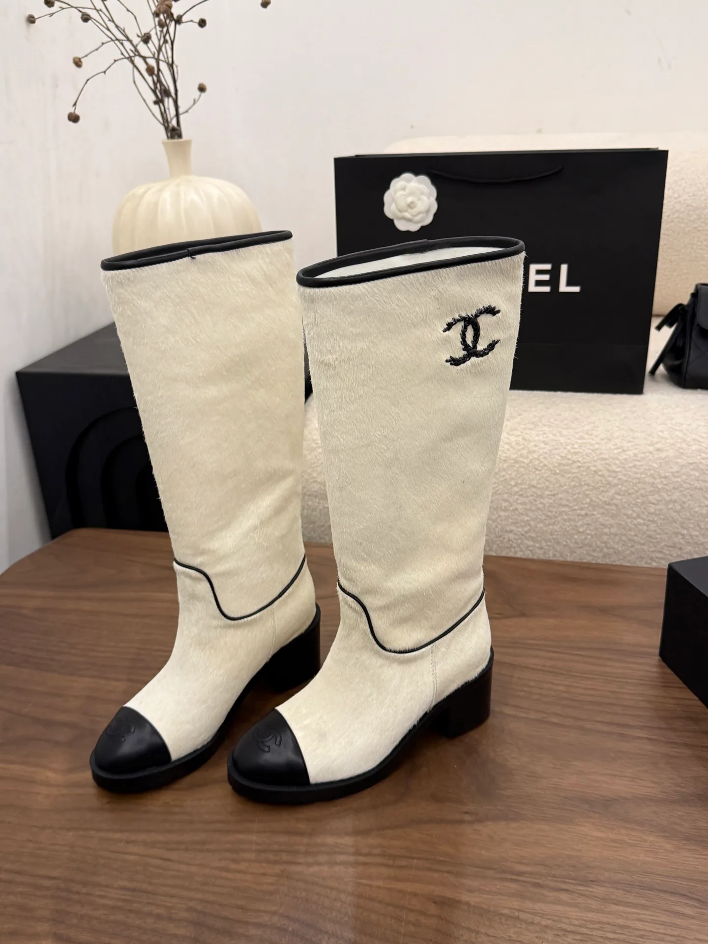 Сапоги Женские Chanel 18223602