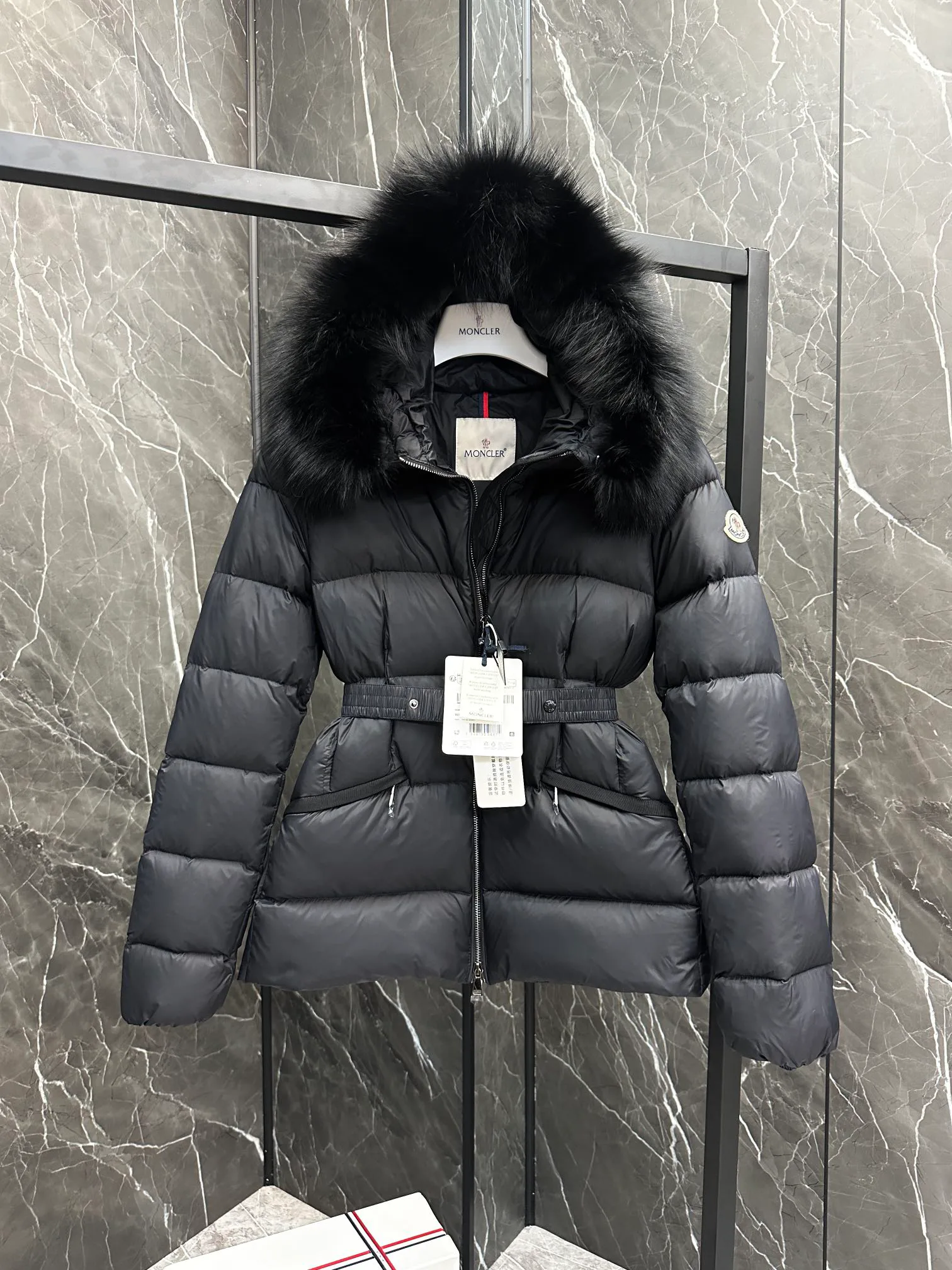 Куртки И Пуховики Женские Moncler 18615222