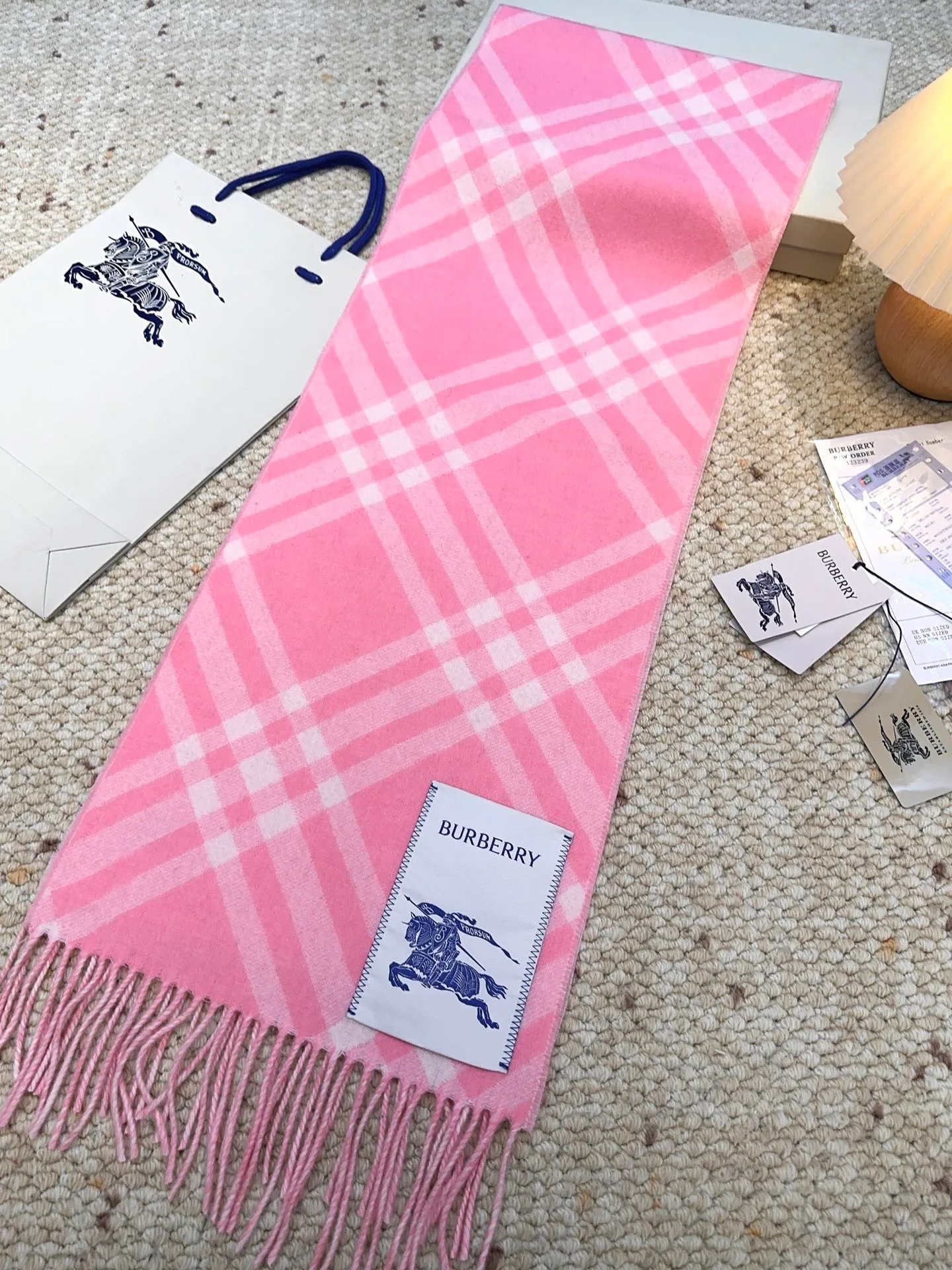 Шарфы Burberry 18105489